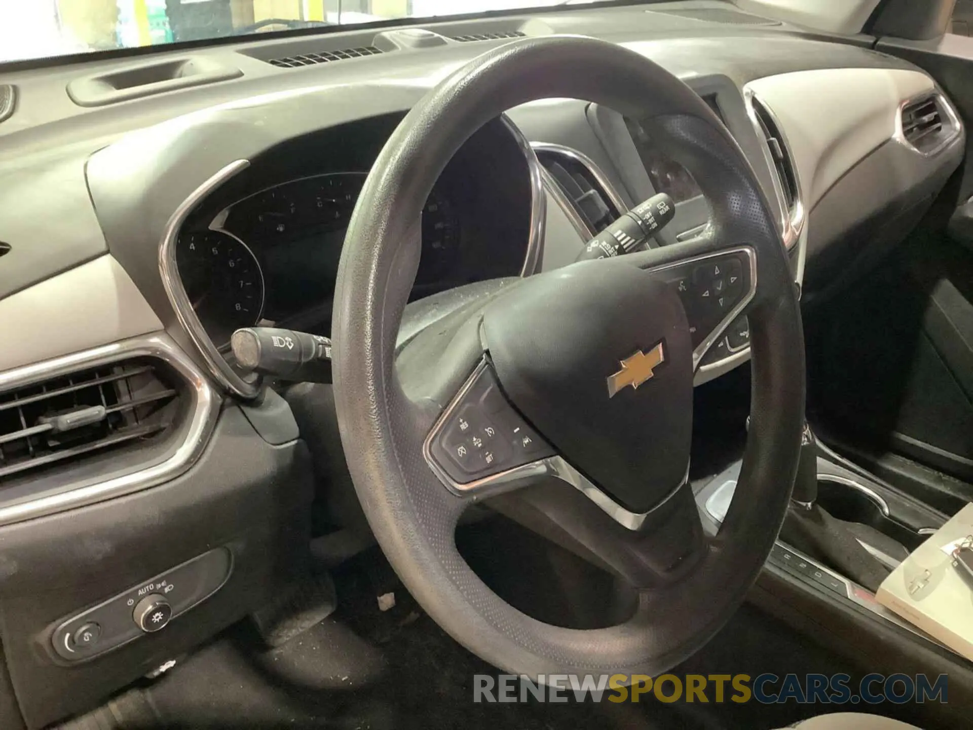 5 fotografías del automóvil dañado 2GNAXJEV1L6199217 CHEVROLET EQUINOX 2020