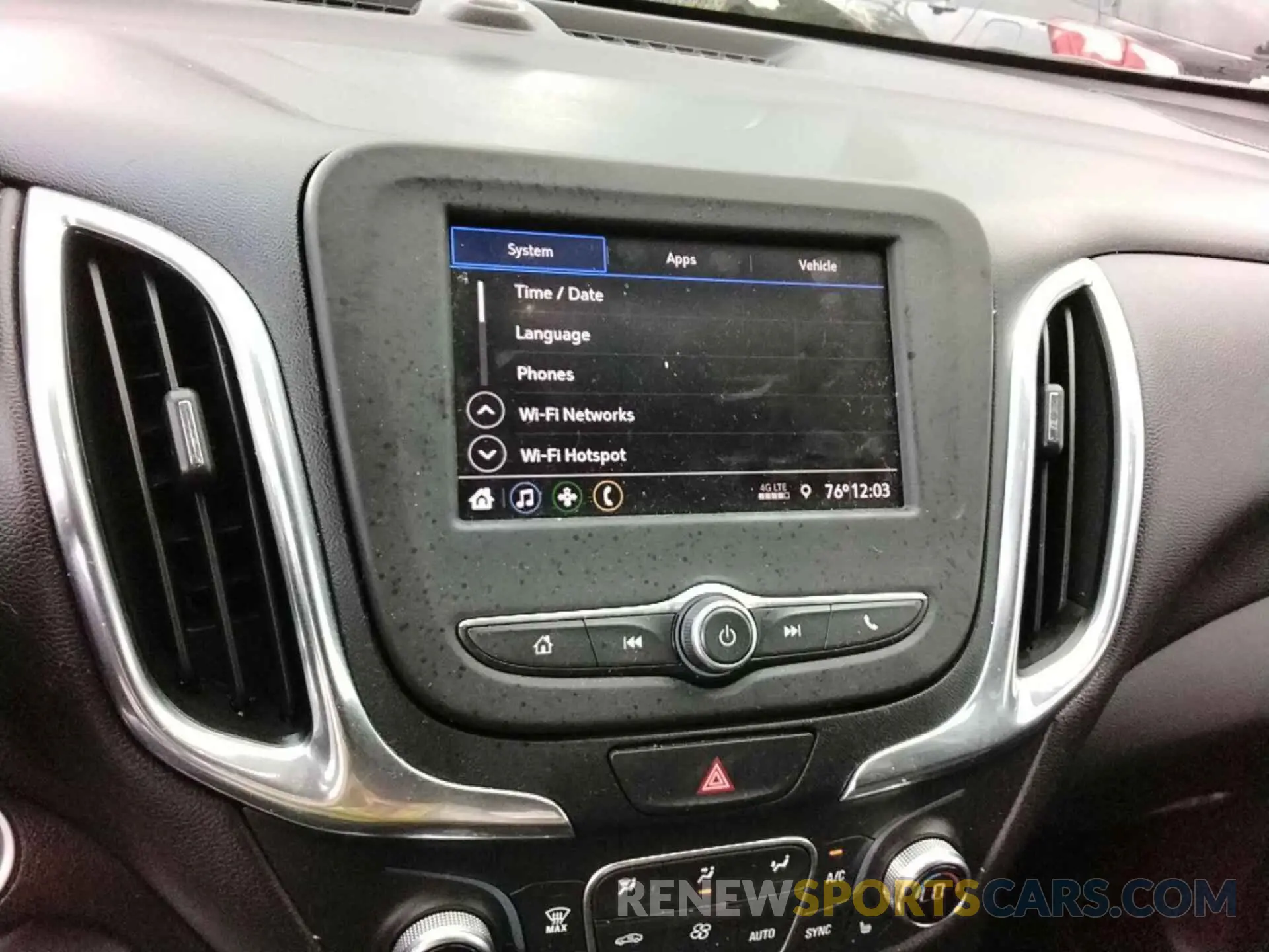 15 fotografías del automóvil dañado 2GNAXJEV1L6236315 CHEVROLET EQUINOX 2020