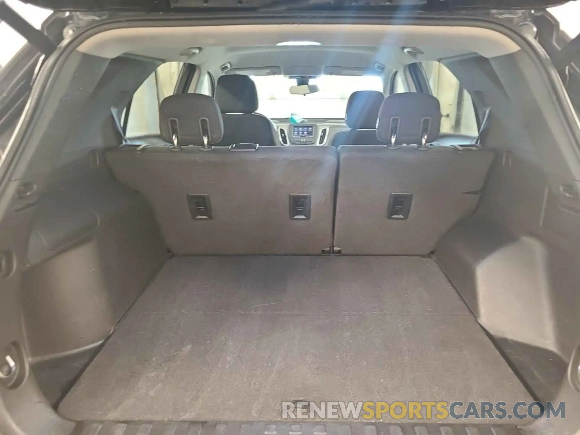 26 fotografías del automóvil dañado 2GNAXJEV1L6236489 CHEVROLET EQUINOX 2020