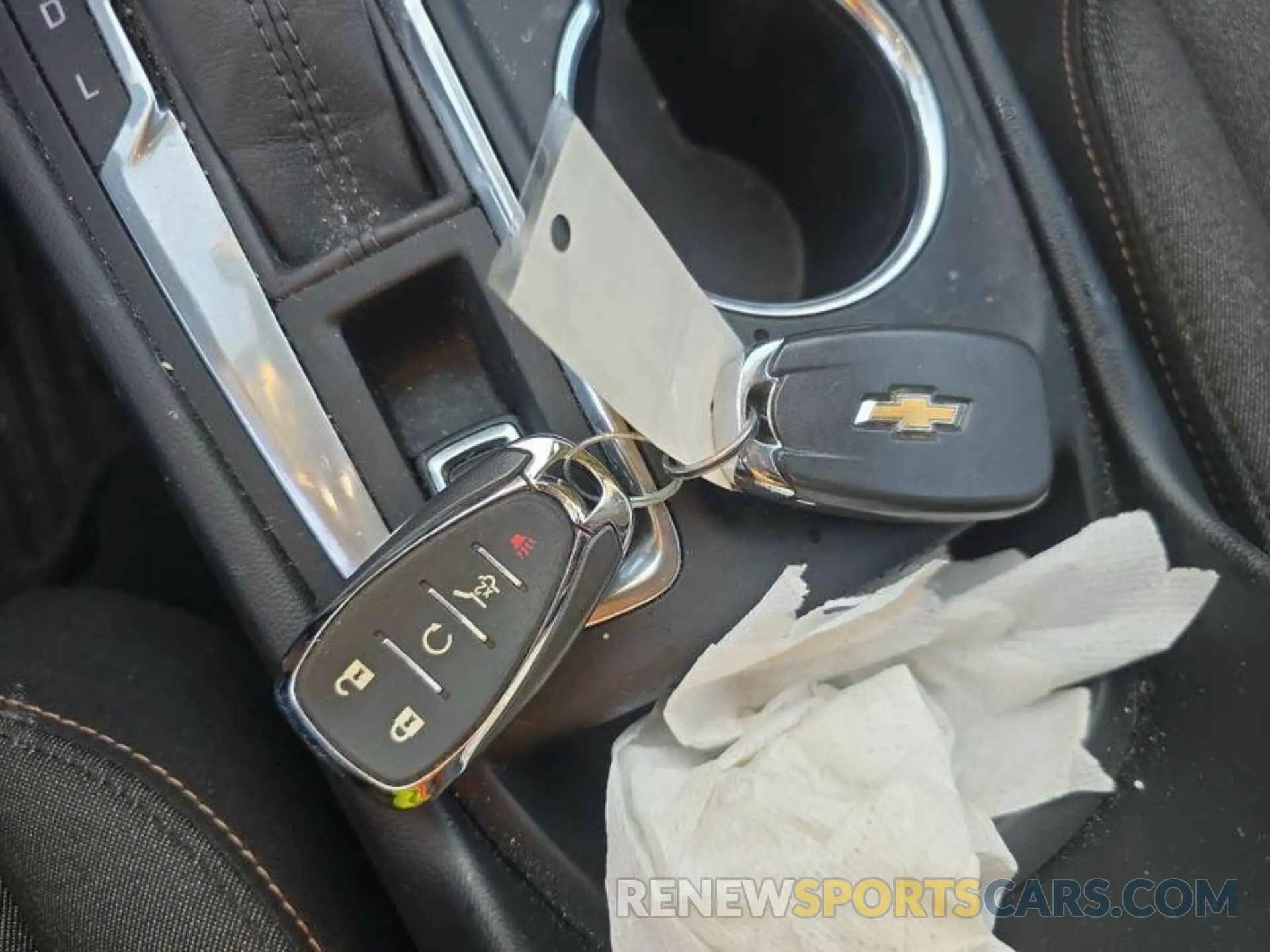 11 fotografías del automóvil dañado 2GNAXJEV2L6230877 CHEVROLET EQUINOX 2020