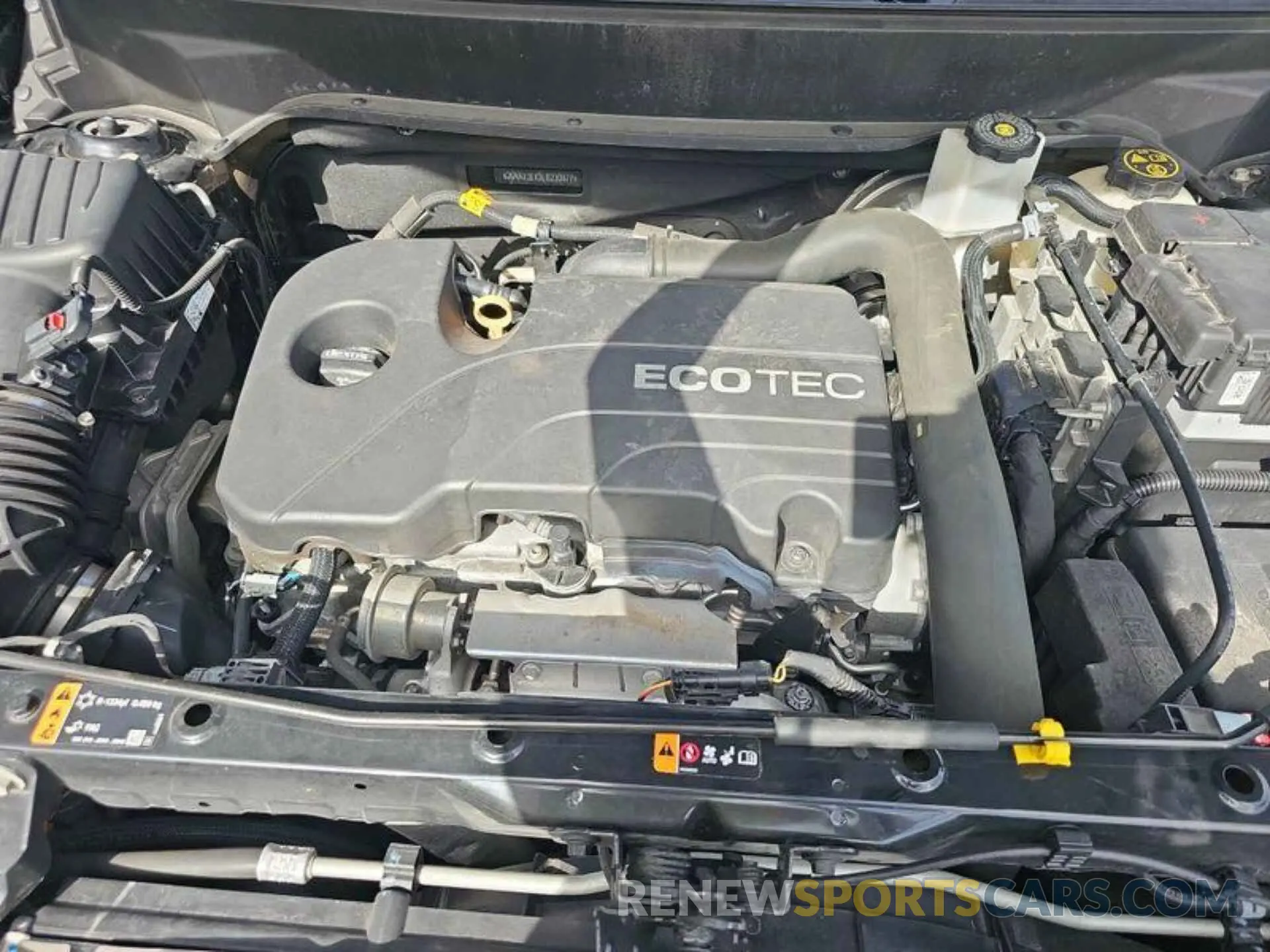 16 fotografías del automóvil dañado 2GNAXJEV2L6230877 CHEVROLET EQUINOX 2020