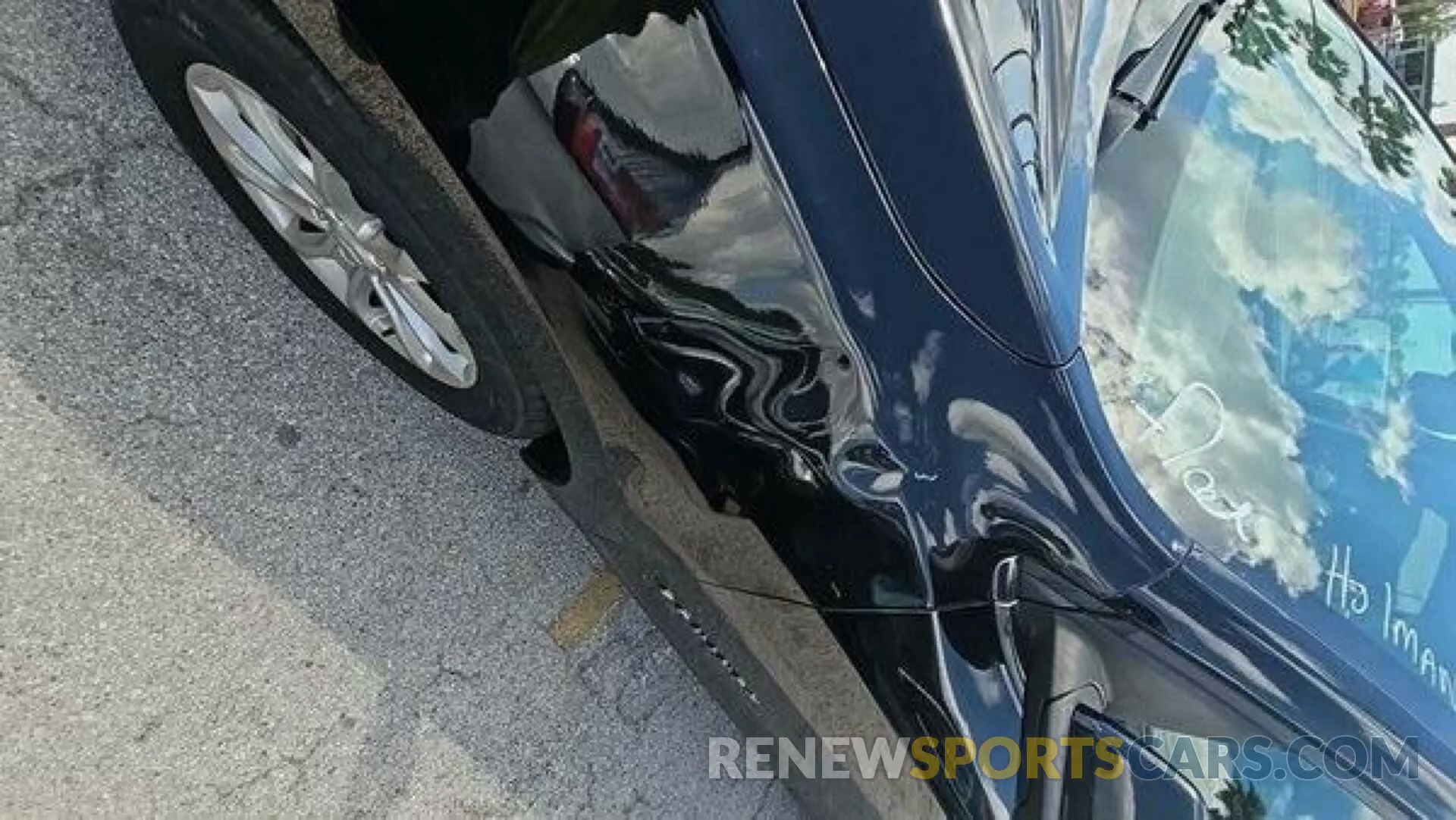 17 fotografías del automóvil dañado 2GNAXJEV2L6230877 CHEVROLET EQUINOX 2020