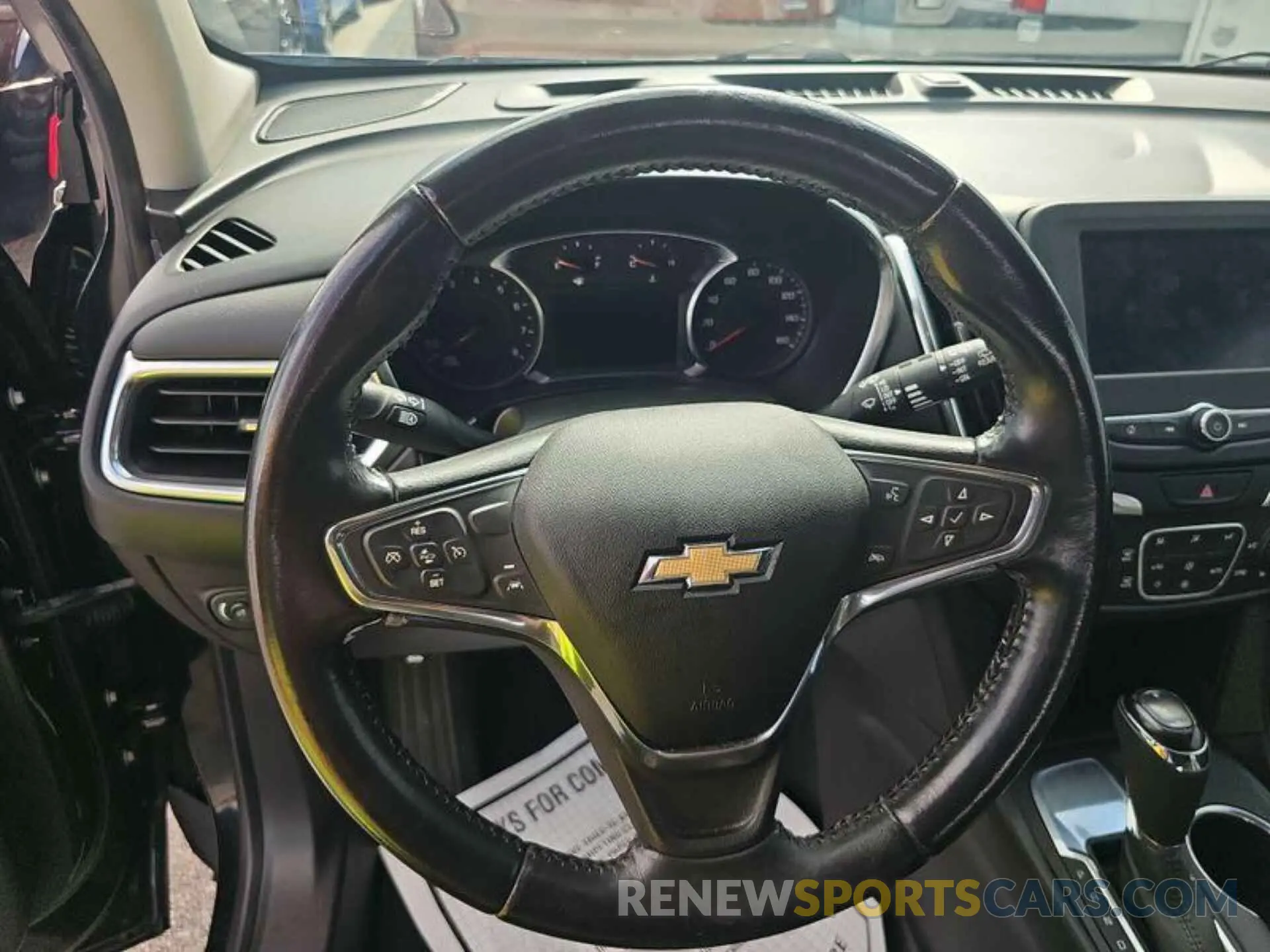 2 fotografías del automóvil dañado 2GNAXJEV2L6230877 CHEVROLET EQUINOX 2020