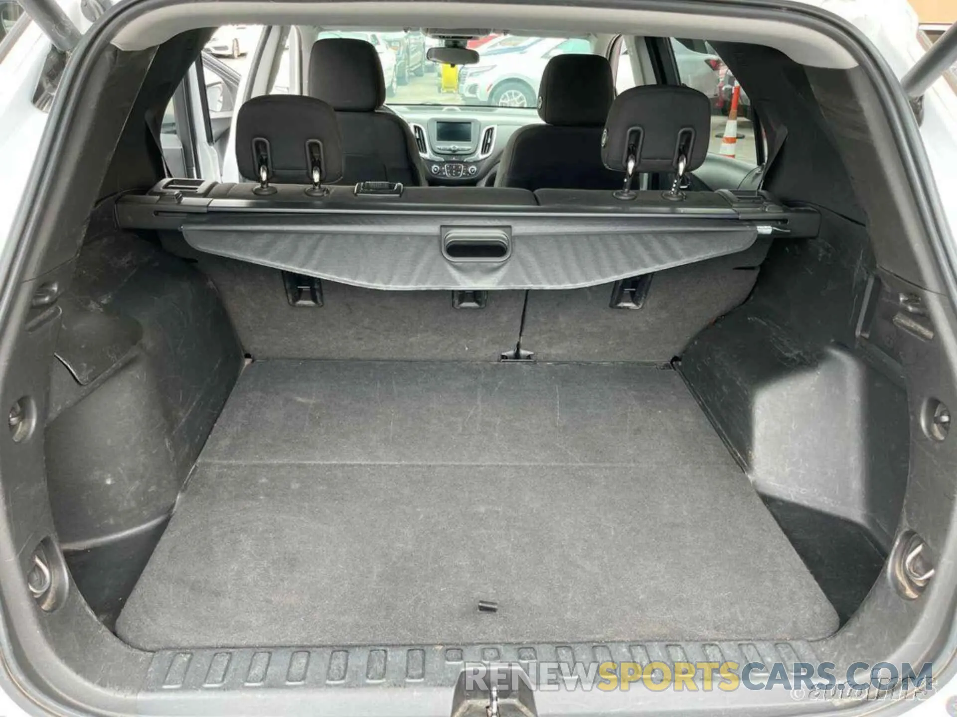 14 fotografías del automóvil dañado 2GNAXJEV2L6240731 CHEVROLET EQUINOX 2020