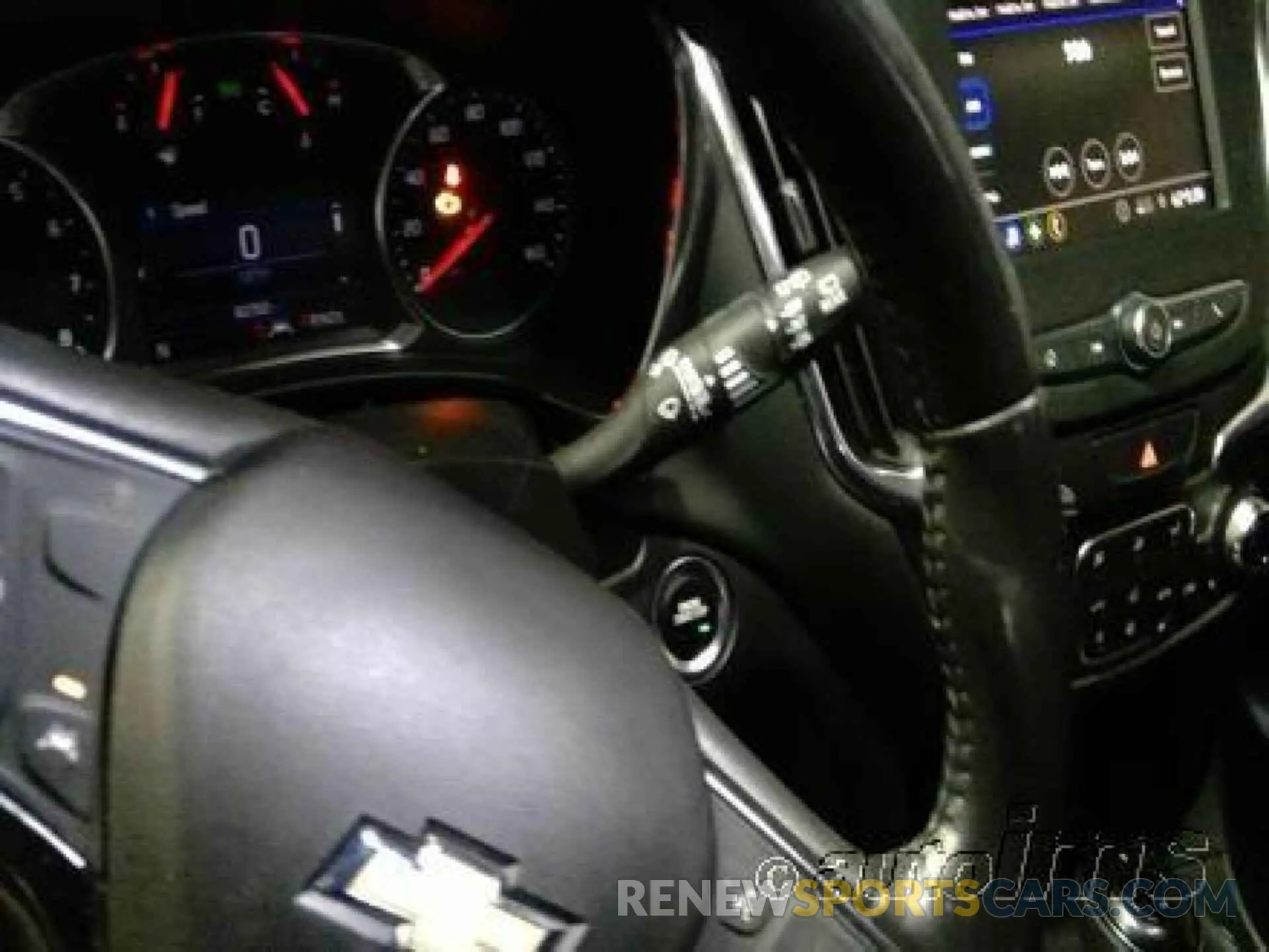 16 fotografías del automóvil dañado 2GNAXJEV2L6240731 CHEVROLET EQUINOX 2020