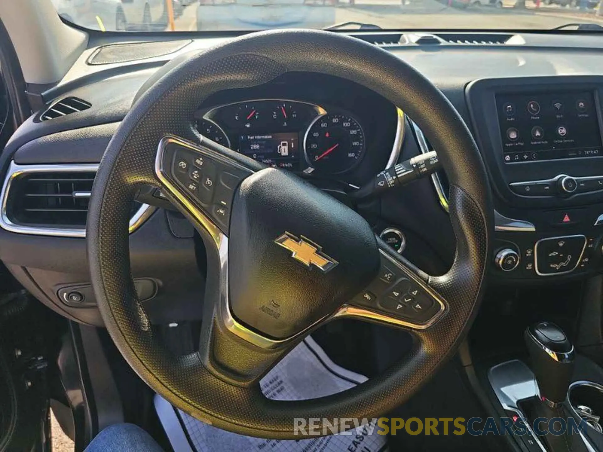 17 fotografías del automóvil dañado 2GNAXJEV3L6215868 CHEVROLET EQUINOX 2020