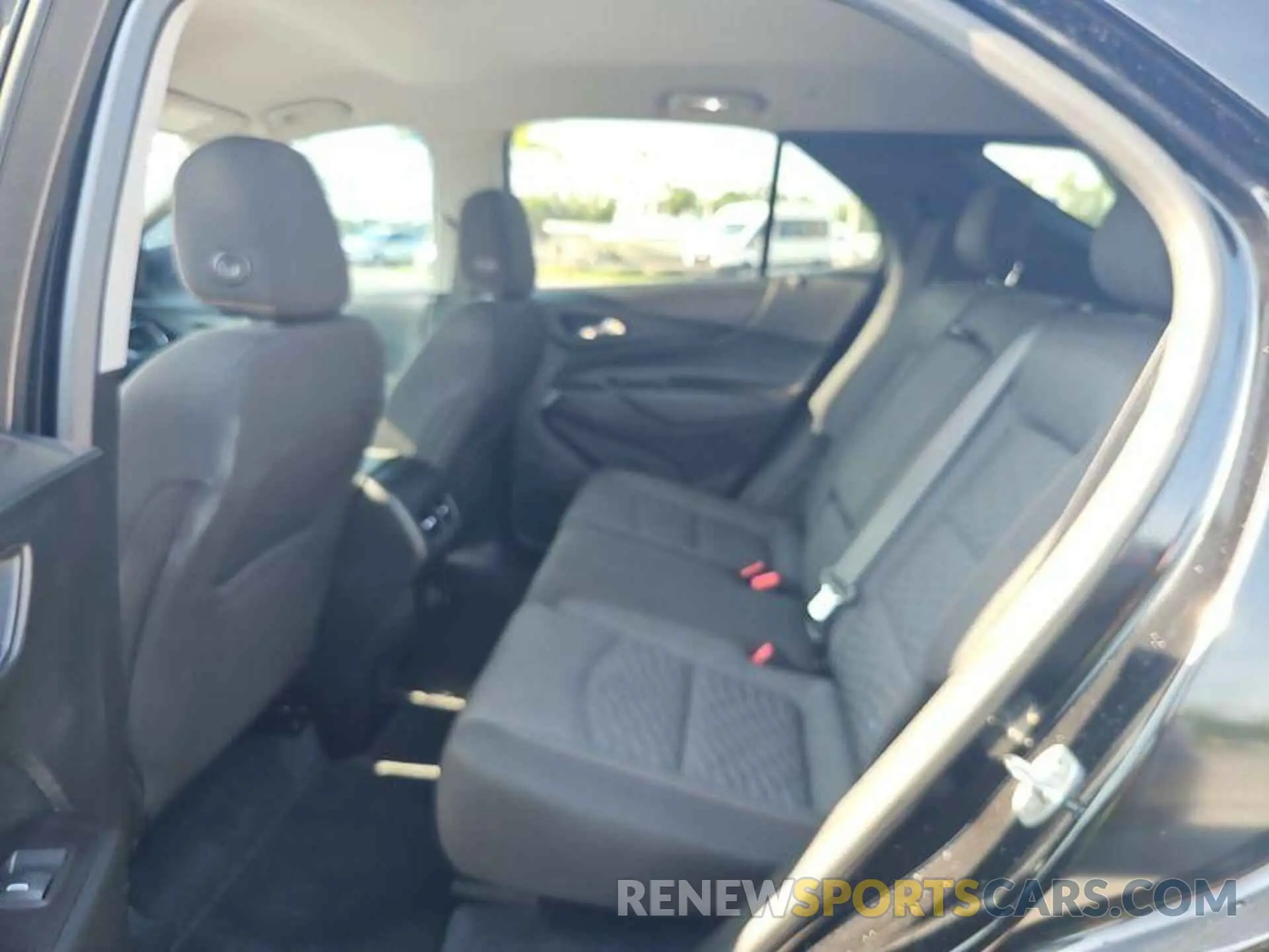 19 fotografías del automóvil dañado 2GNAXJEV3L6215868 CHEVROLET EQUINOX 2020