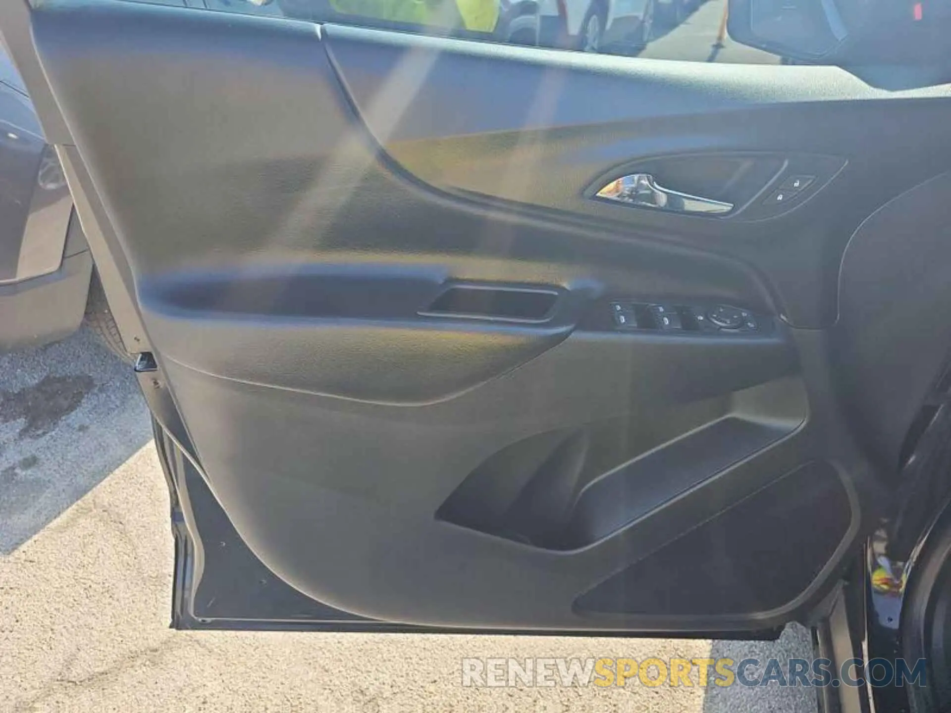 2 fotografías del automóvil dañado 2GNAXJEV3L6215868 CHEVROLET EQUINOX 2020