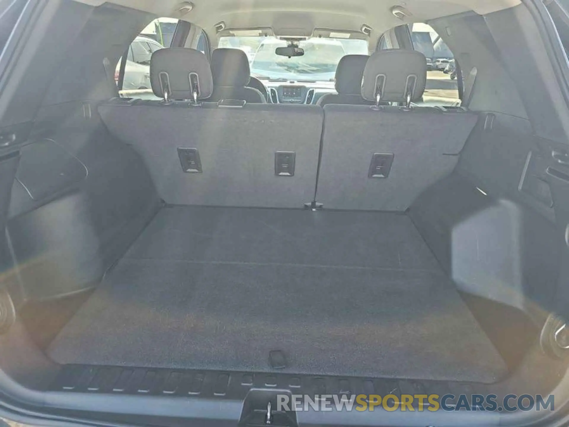 21 fotografías del automóvil dañado 2GNAXJEV3L6215868 CHEVROLET EQUINOX 2020