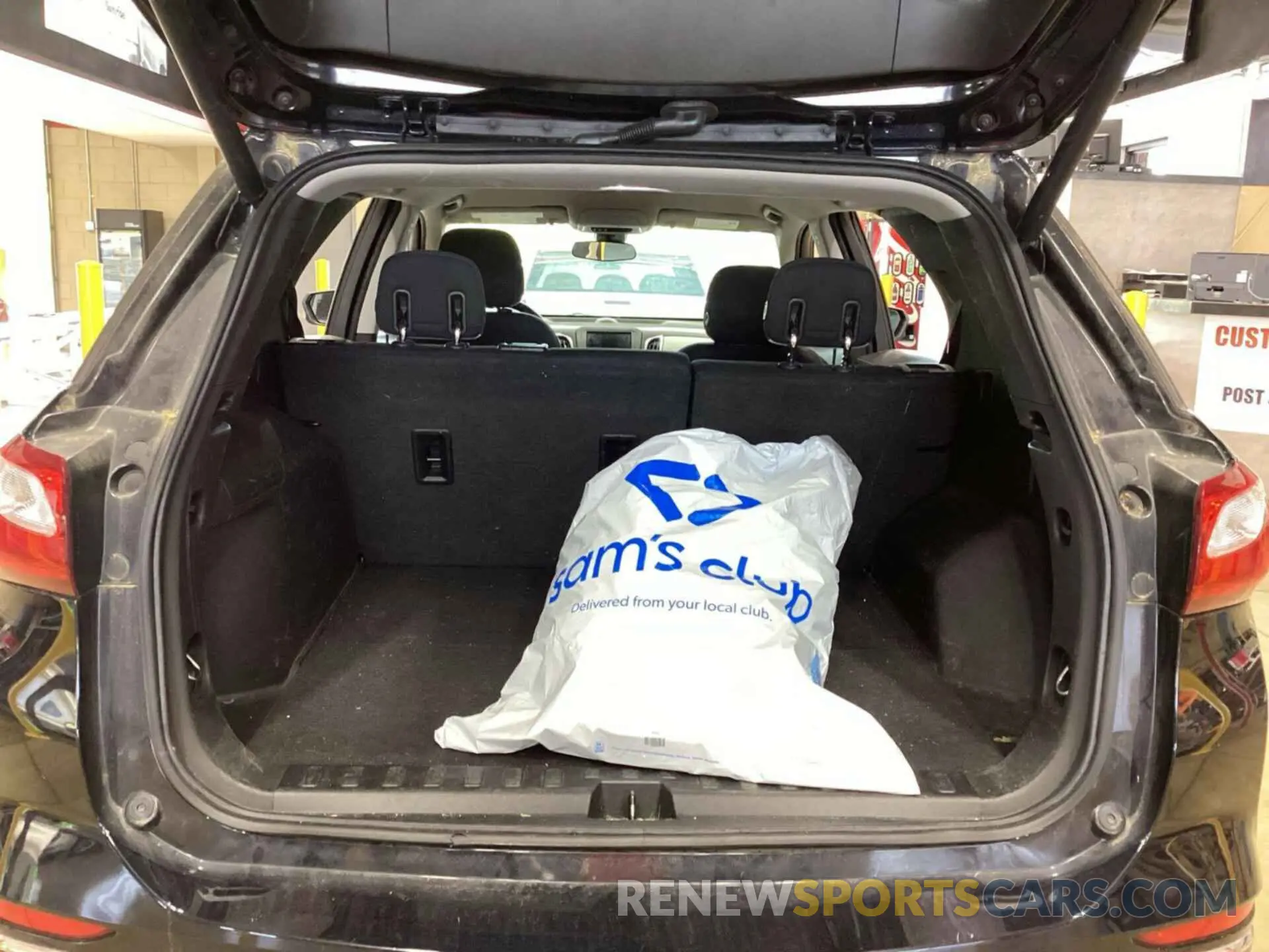 14 fotografías del automóvil dañado 2GNAXJEV4L6156071 CHEVROLET EQUINOX 2020