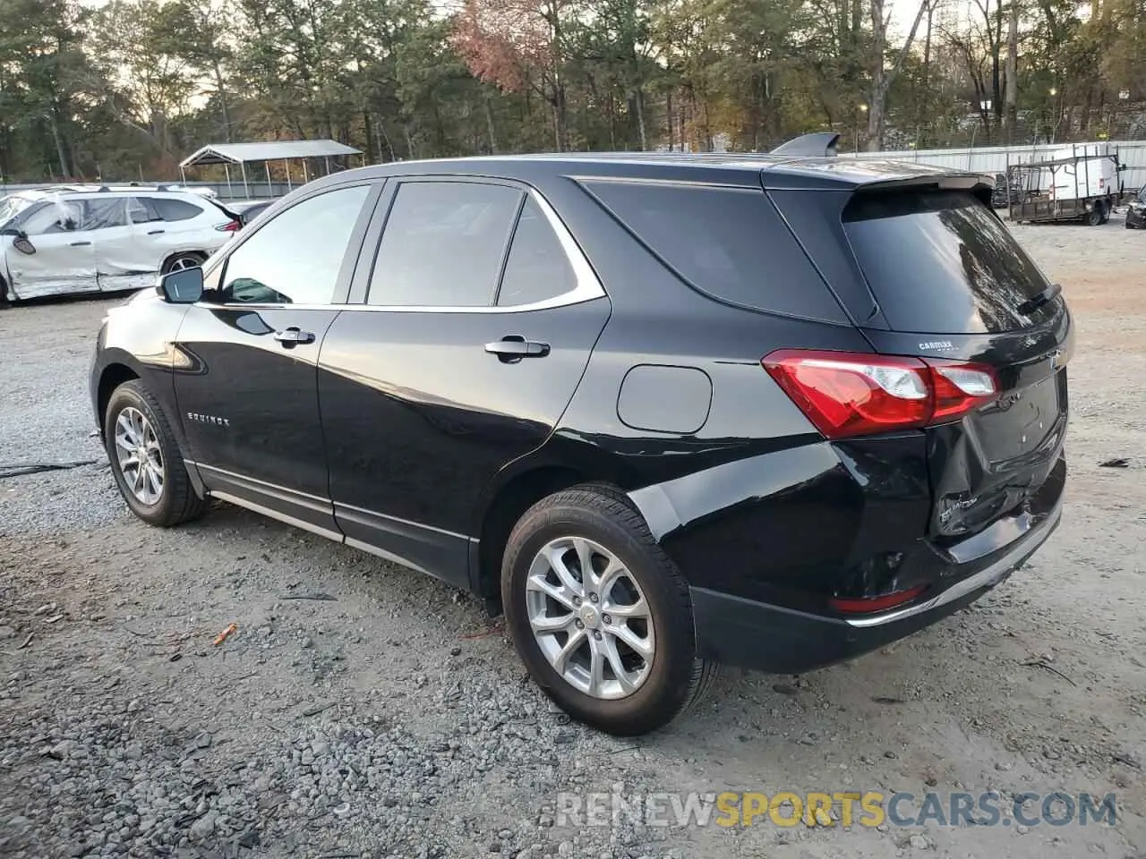 2 fotografías del automóvil dañado 2GNAXJEV4L6232047 CHEVROLET EQUINOX 2020