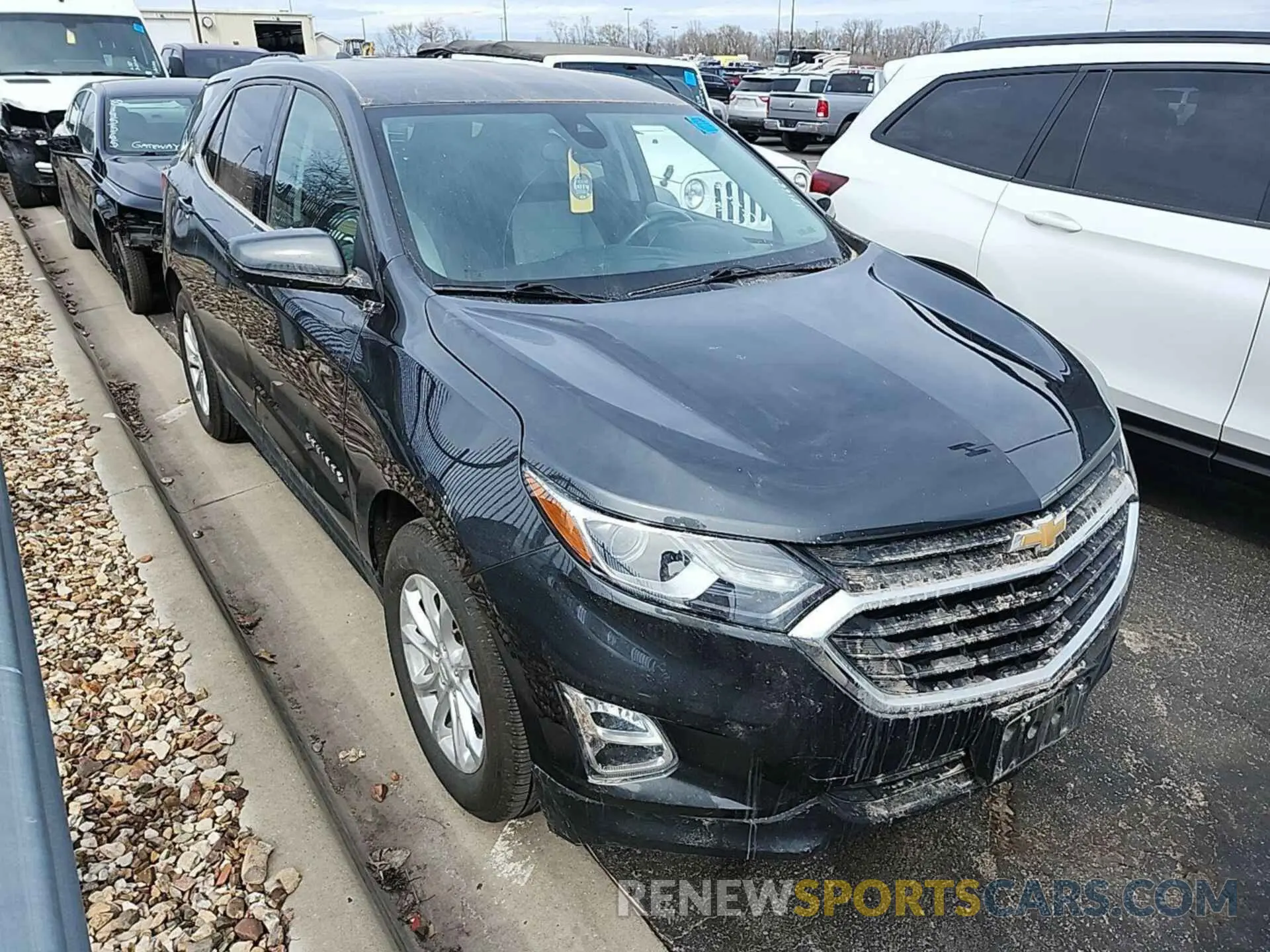 5 fotografías del automóvil dañado 2GNAXJEV5L6150893 CHEVROLET EQUINOX 2020