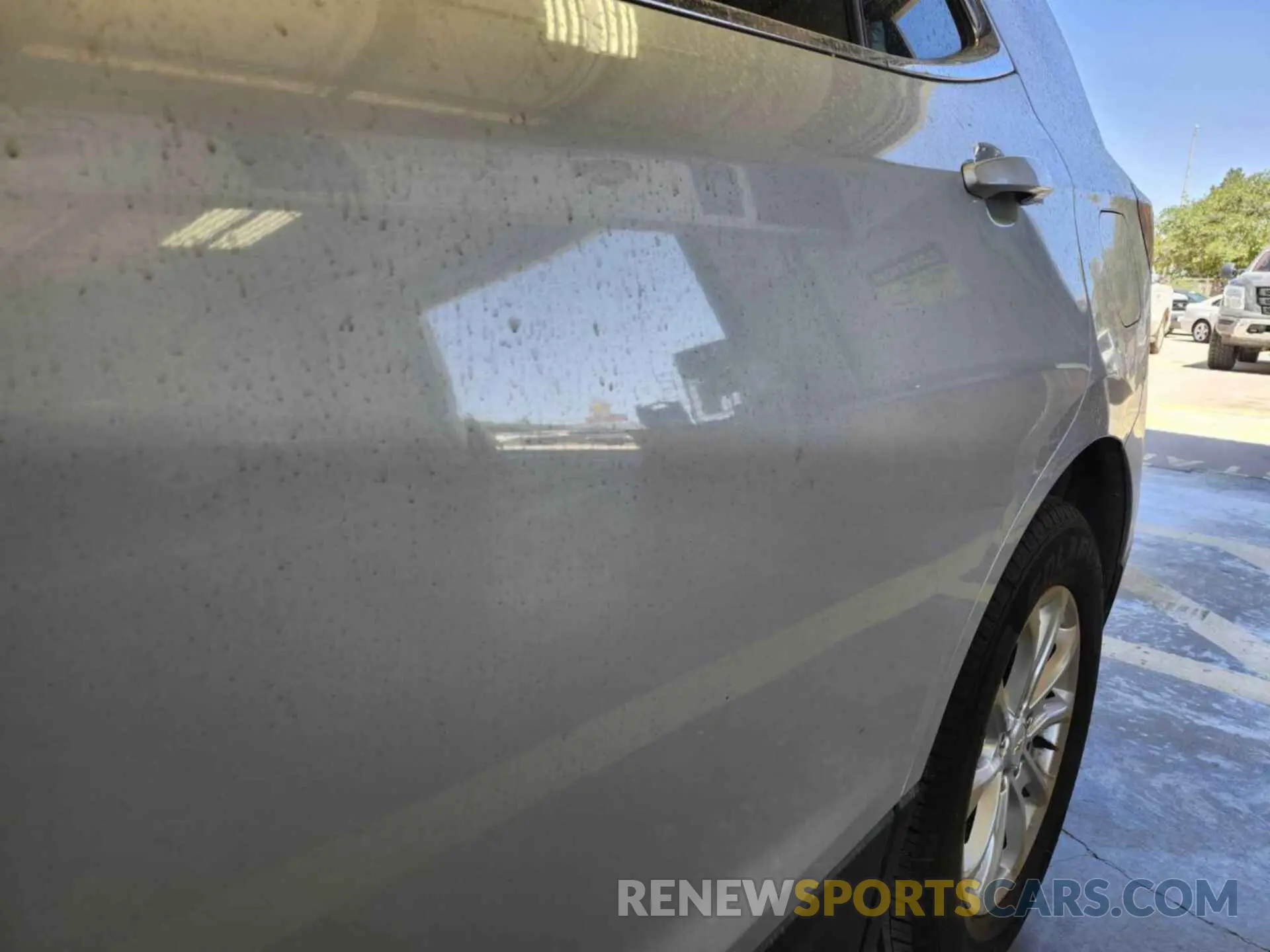 9 fotografías del automóvil dañado 2GNAXJEV5L6232297 CHEVROLET EQUINOX 2020