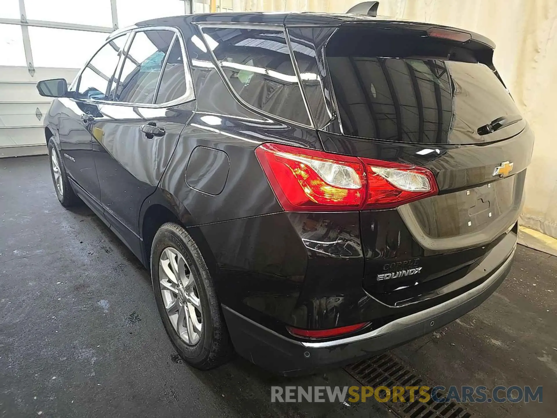 2 fotografías del automóvil dañado 2GNAXJEV5L6232932 CHEVROLET EQUINOX 2020