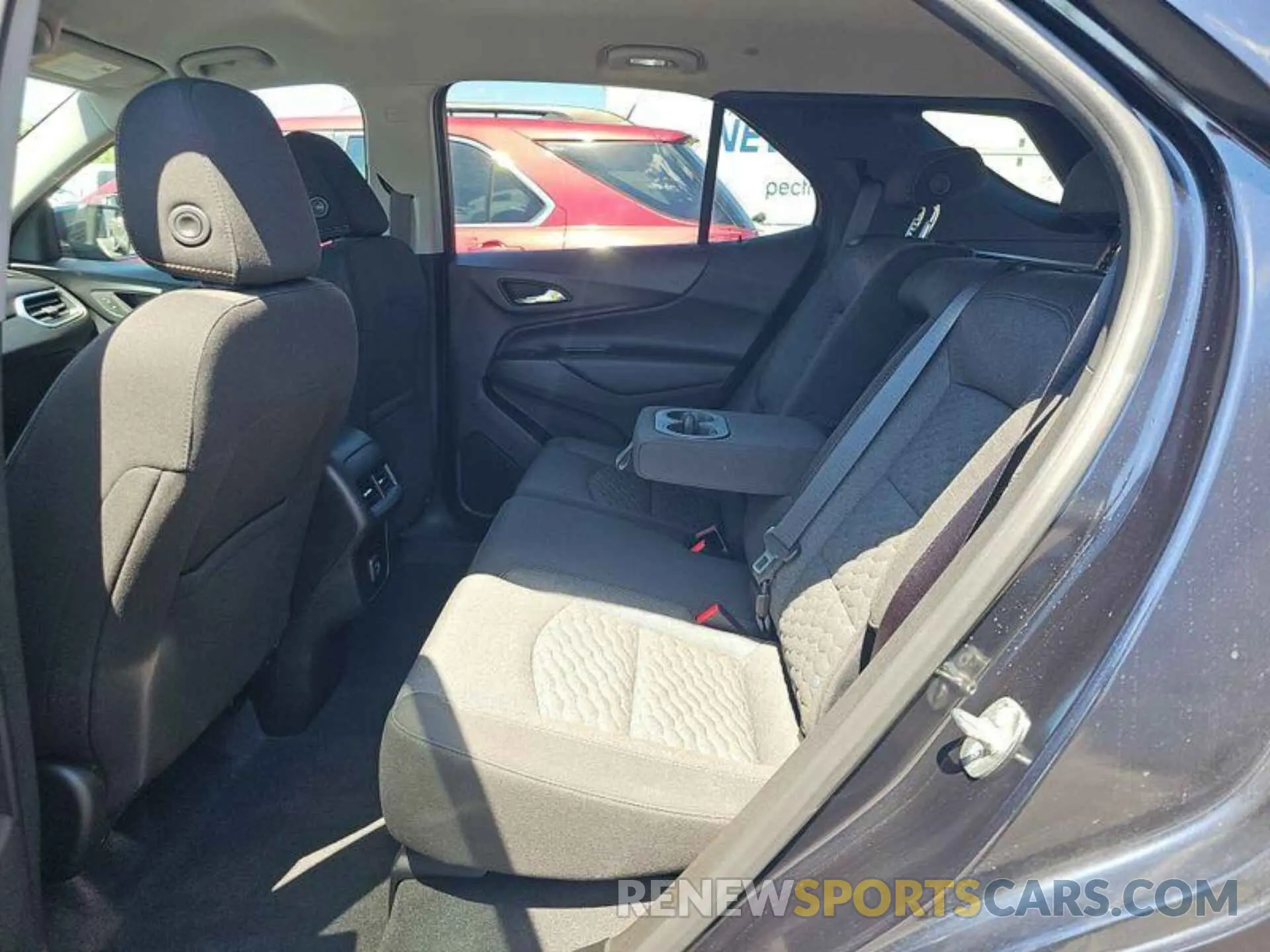 10 fotografías del automóvil dañado 2GNAXJEV5L6233448 CHEVROLET EQUINOX 2020
