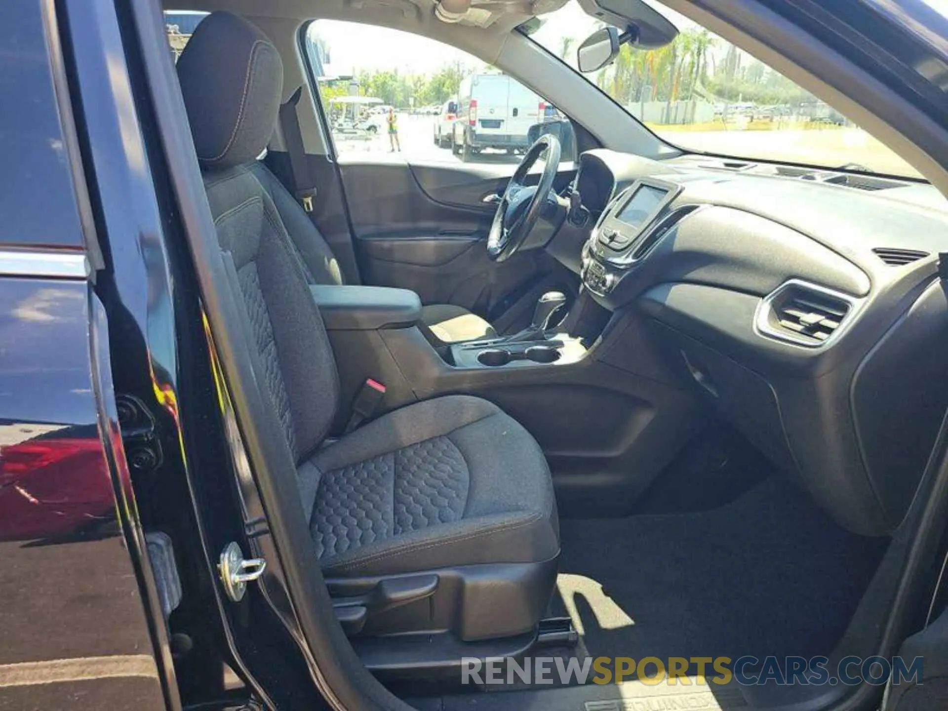 14 fotografías del automóvil dañado 2GNAXJEV5L6233448 CHEVROLET EQUINOX 2020