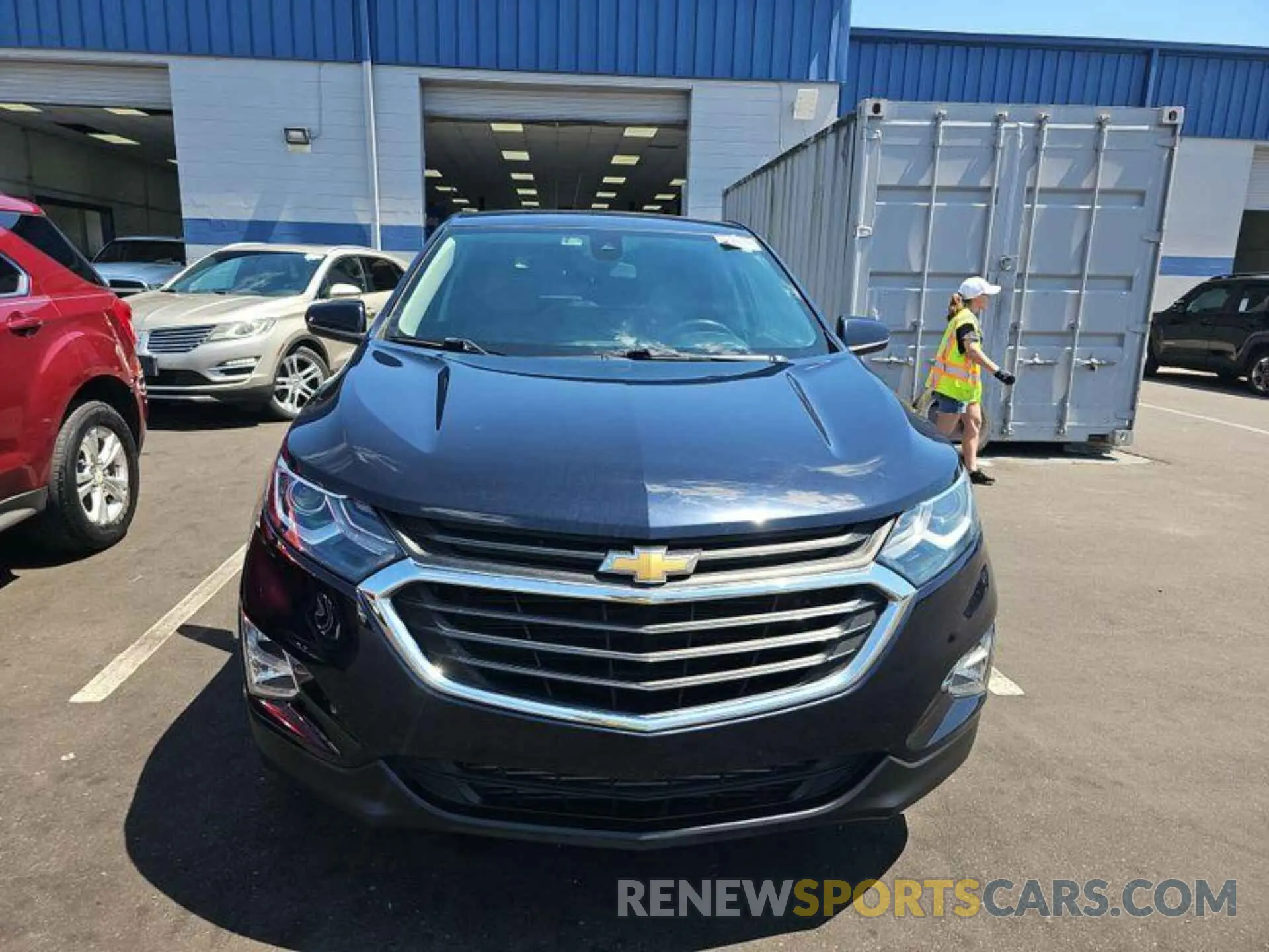 4 fotografías del automóvil dañado 2GNAXJEV5L6233448 CHEVROLET EQUINOX 2020