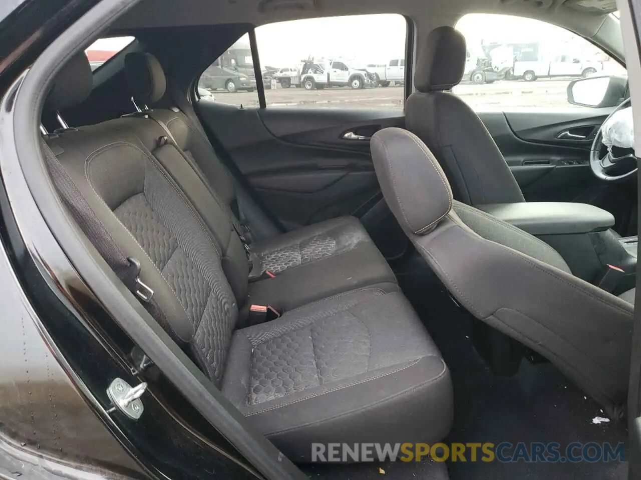 10 fotografías del automóvil dañado 2GNAXJEV6L6123752 CHEVROLET EQUINOX 2020