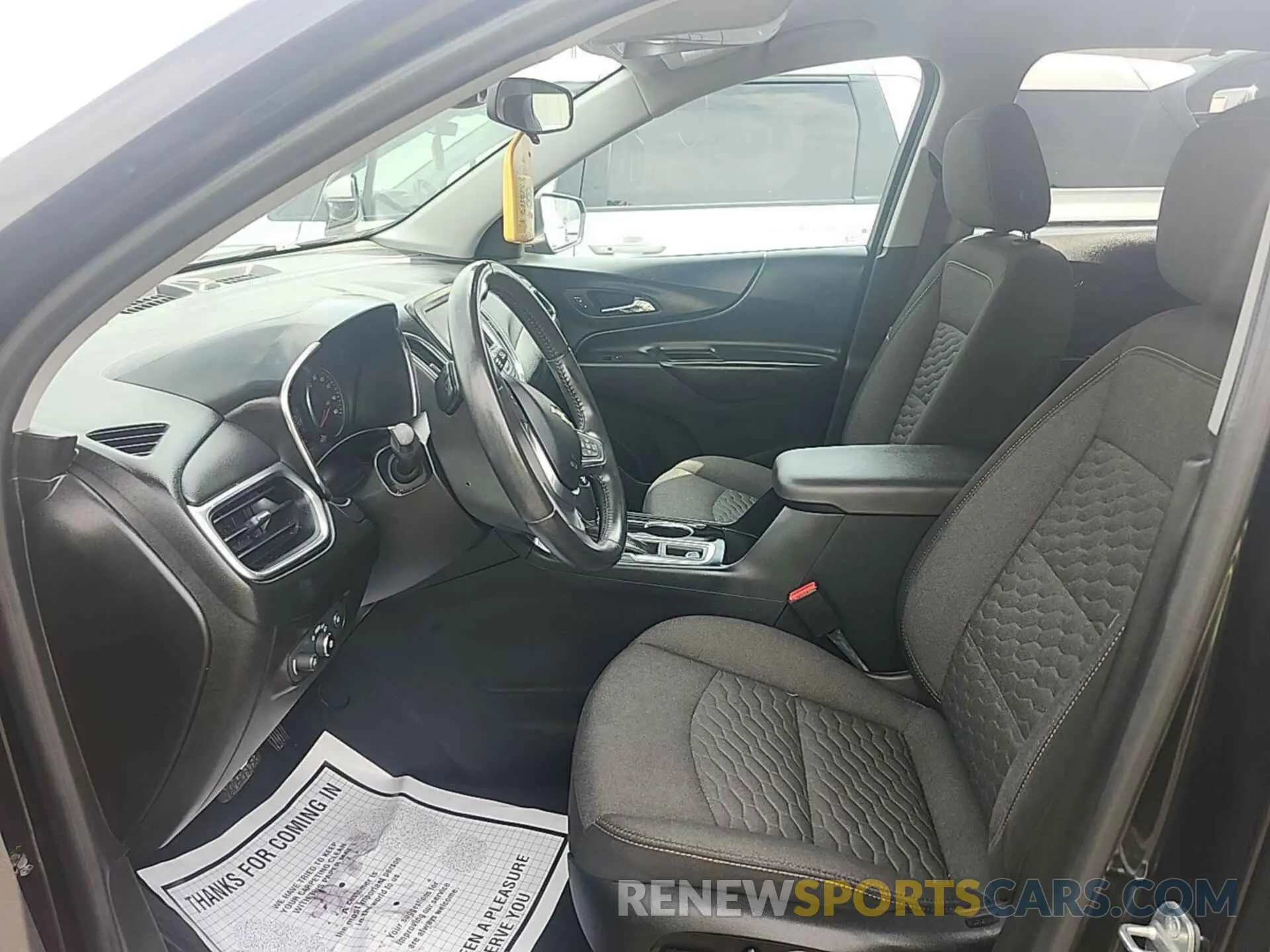 19 fotografías del automóvil dañado 2GNAXJEV6L6159621 CHEVROLET EQUINOX 2020