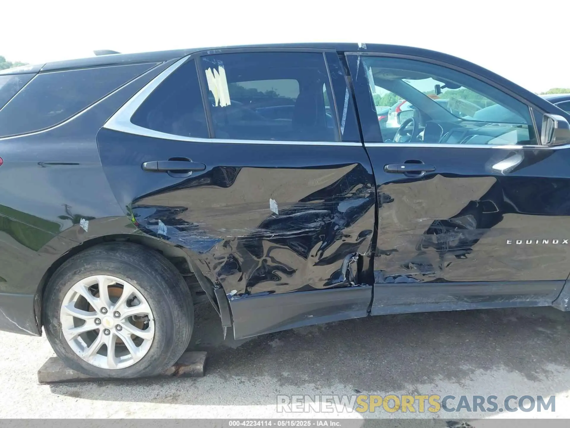 6 fotografías del automóvil dañado 2GNAXJEV6L6169601 CHEVROLET EQUINOX 2020