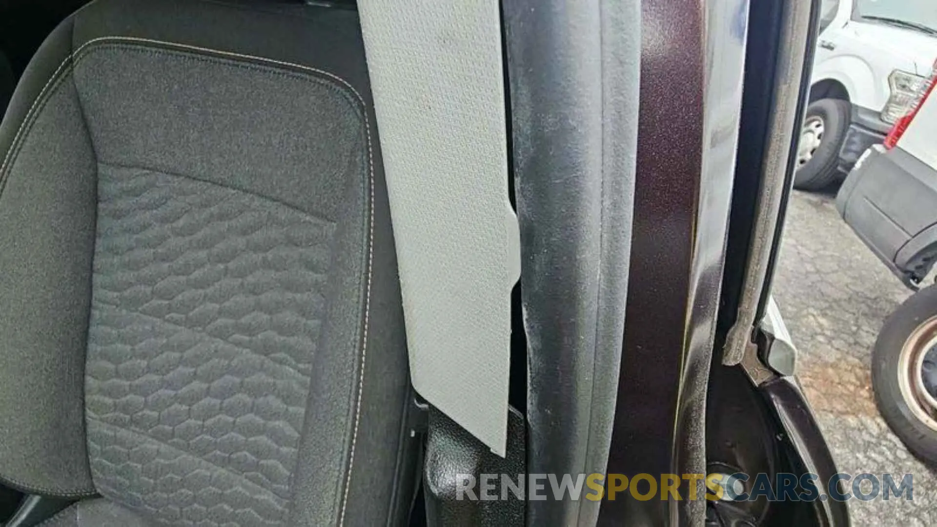 11 fotografías del automóvil dañado 2GNAXJEV6L6176001 CHEVROLET EQUINOX 2020