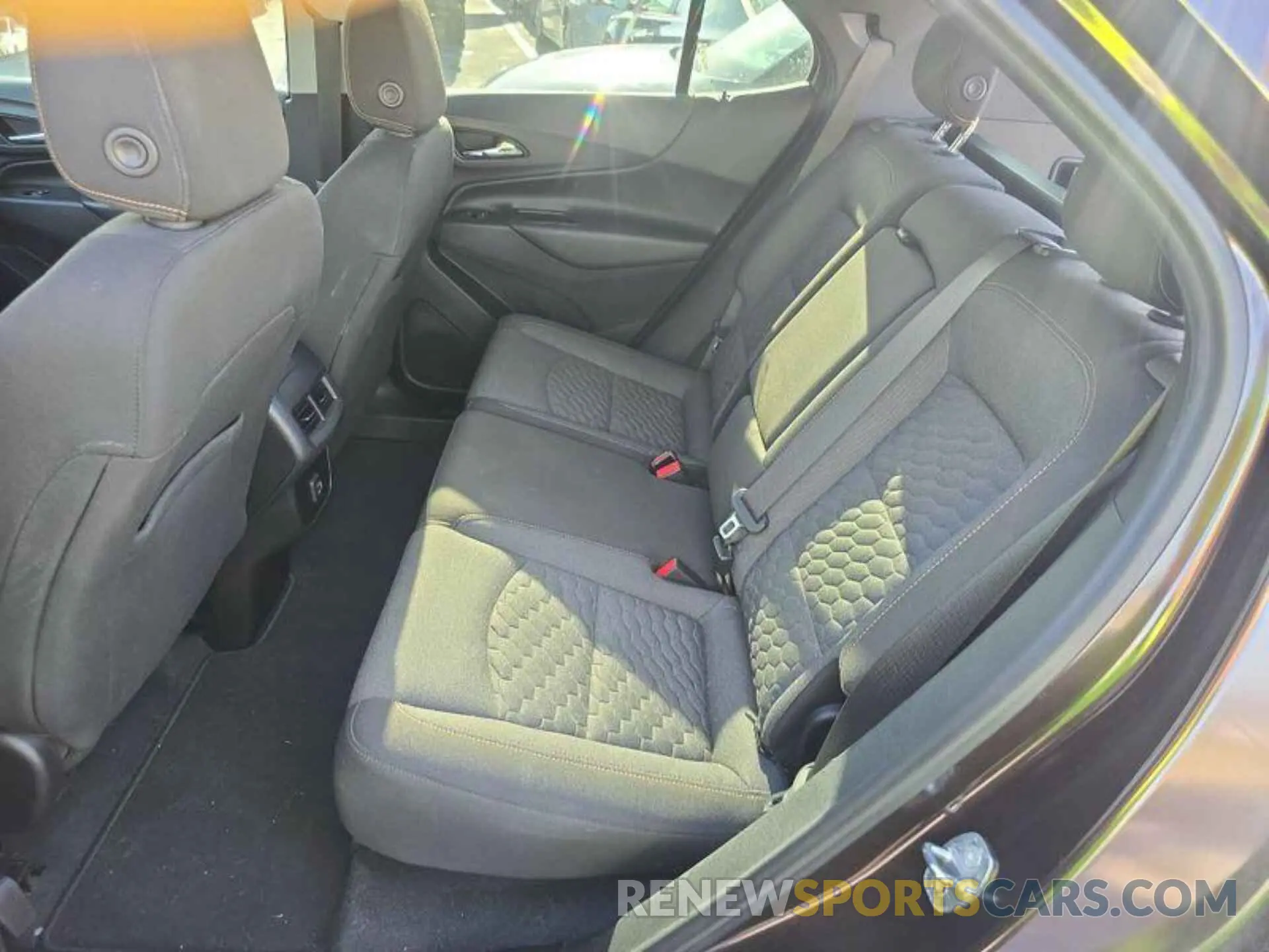 14 fotografías del automóvil dañado 2GNAXJEV6L6176001 CHEVROLET EQUINOX 2020