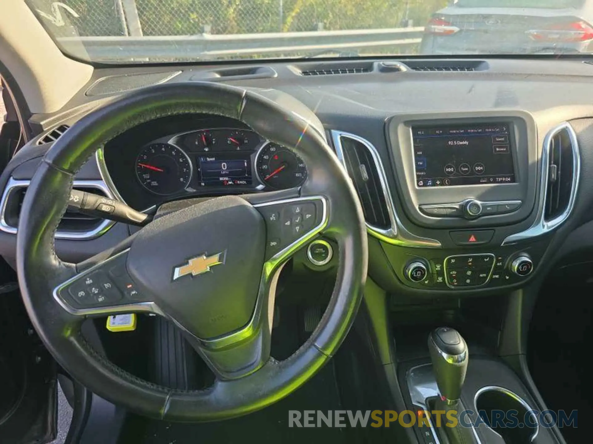 16 fotografías del automóvil dañado 2GNAXJEV6L6176001 CHEVROLET EQUINOX 2020