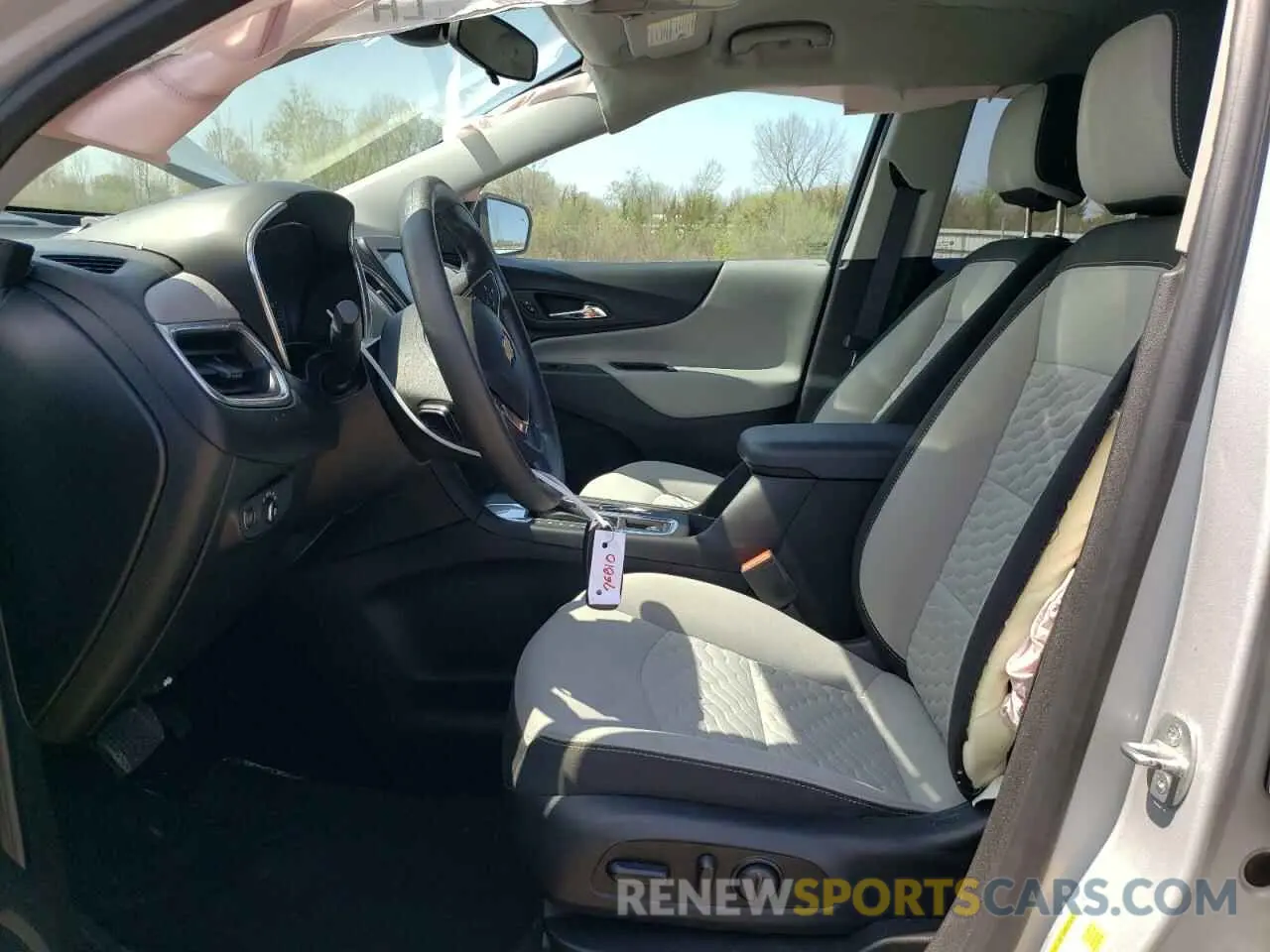 7 fotografías del automóvil dañado 2GNAXJEV6L6199407 CHEVROLET EQUINOX 2020