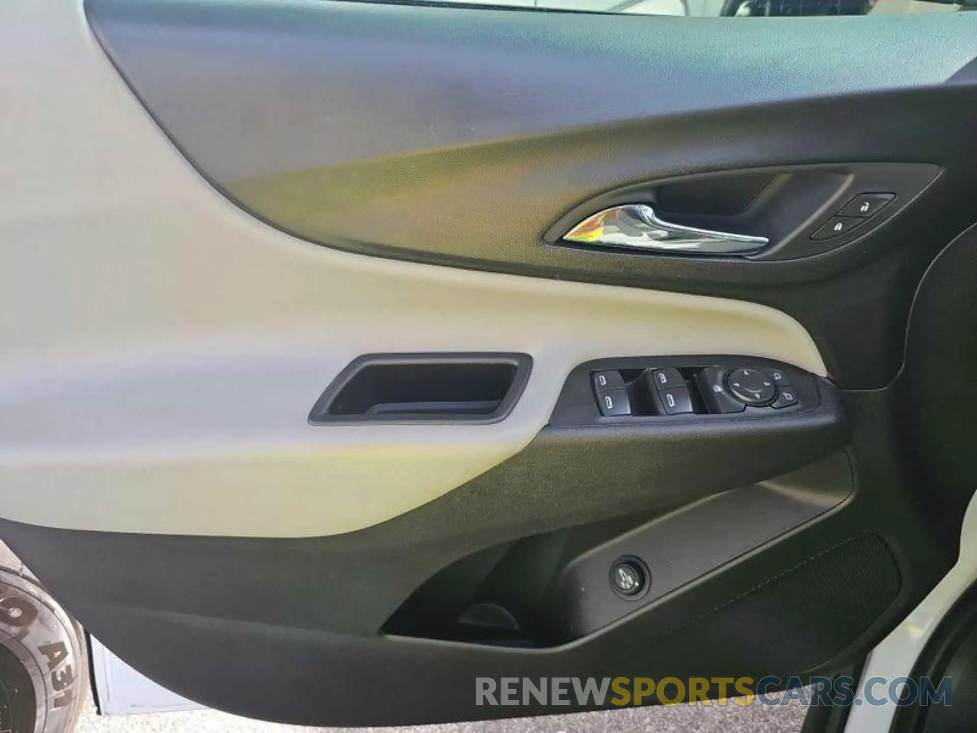 13 fotografías del automóvil dañado 2GNAXJEV6L6240022 CHEVROLET EQUINOX 2020