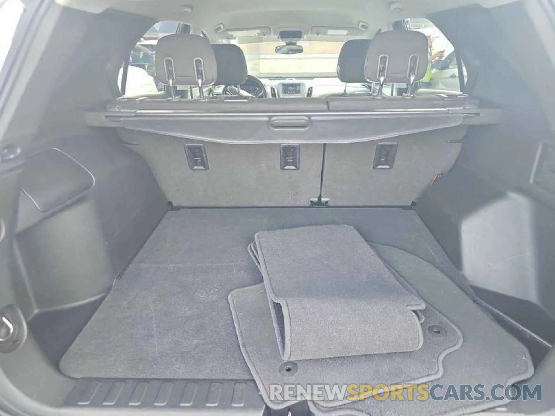 19 fotografías del automóvil dañado 2GNAXJEV6L6240022 CHEVROLET EQUINOX 2020