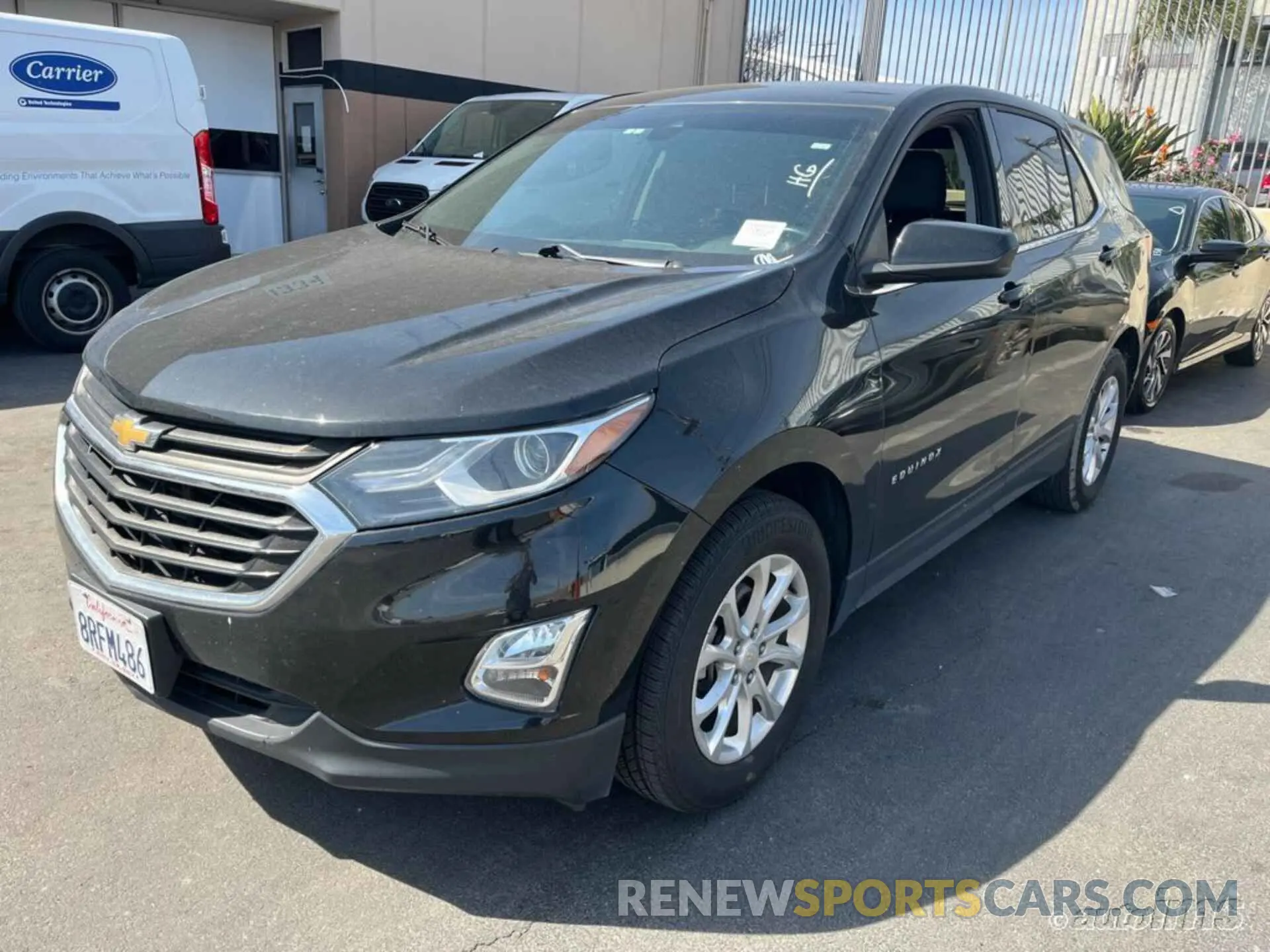 2 fotografías del automóvil dañado 2GNAXJEV6L6243700 CHEVROLET EQUINOX 2020