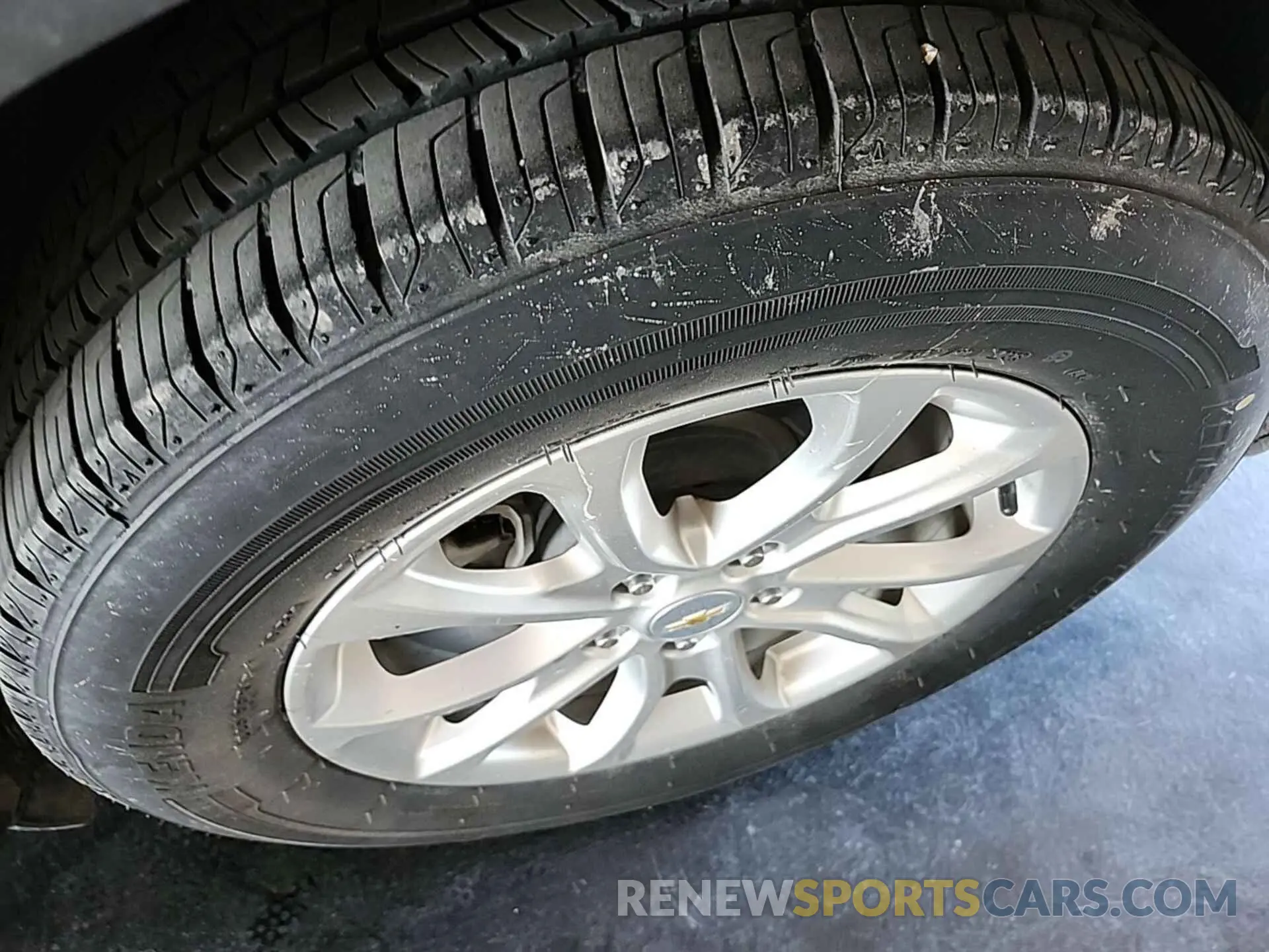 16 fotografías del automóvil dañado 2GNAXJEV7L6157473 CHEVROLET EQUINOX 2020