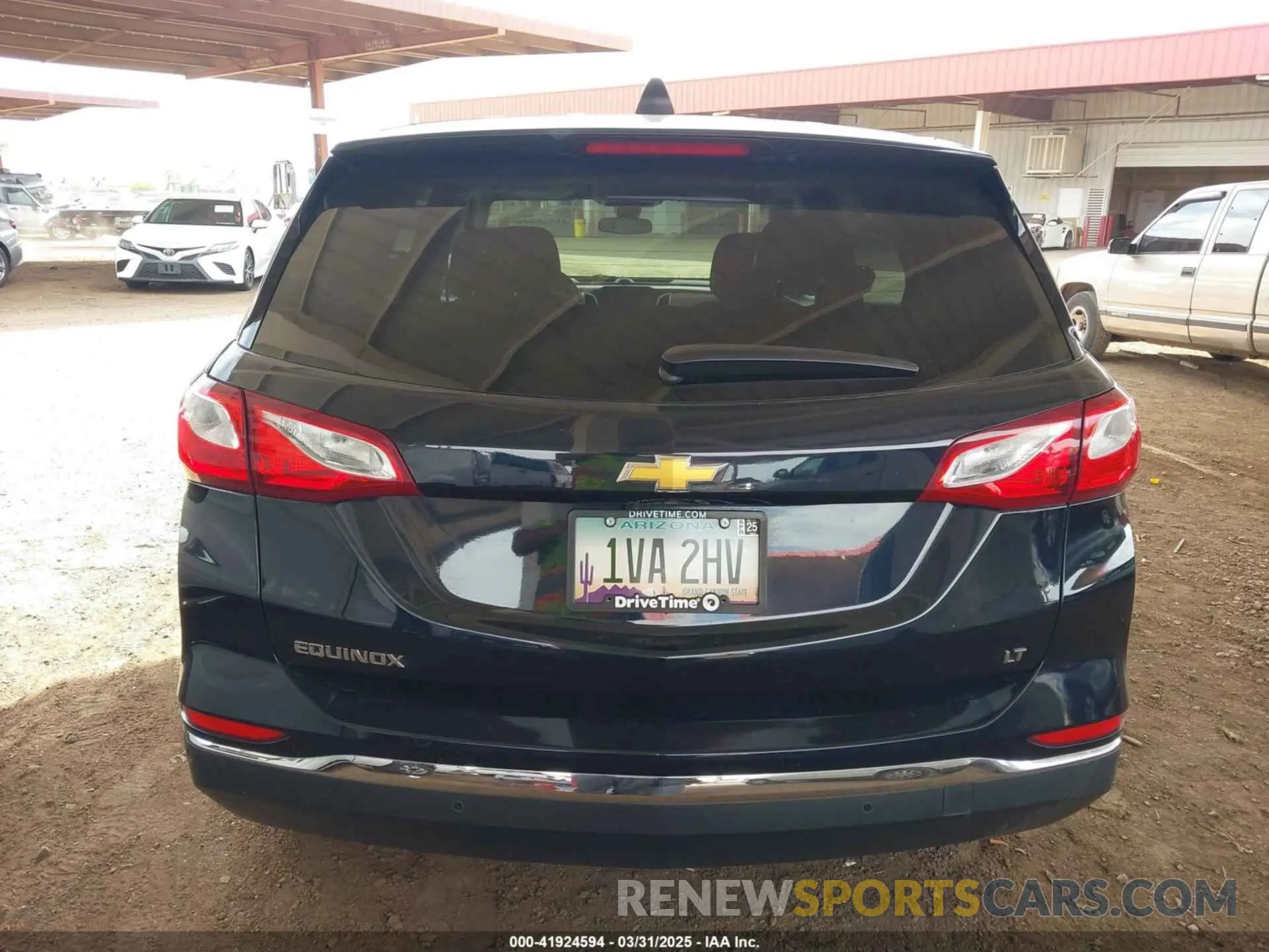 16 fotografías del automóvil dañado 2GNAXJEV7L6223830 CHEVROLET EQUINOX 2020