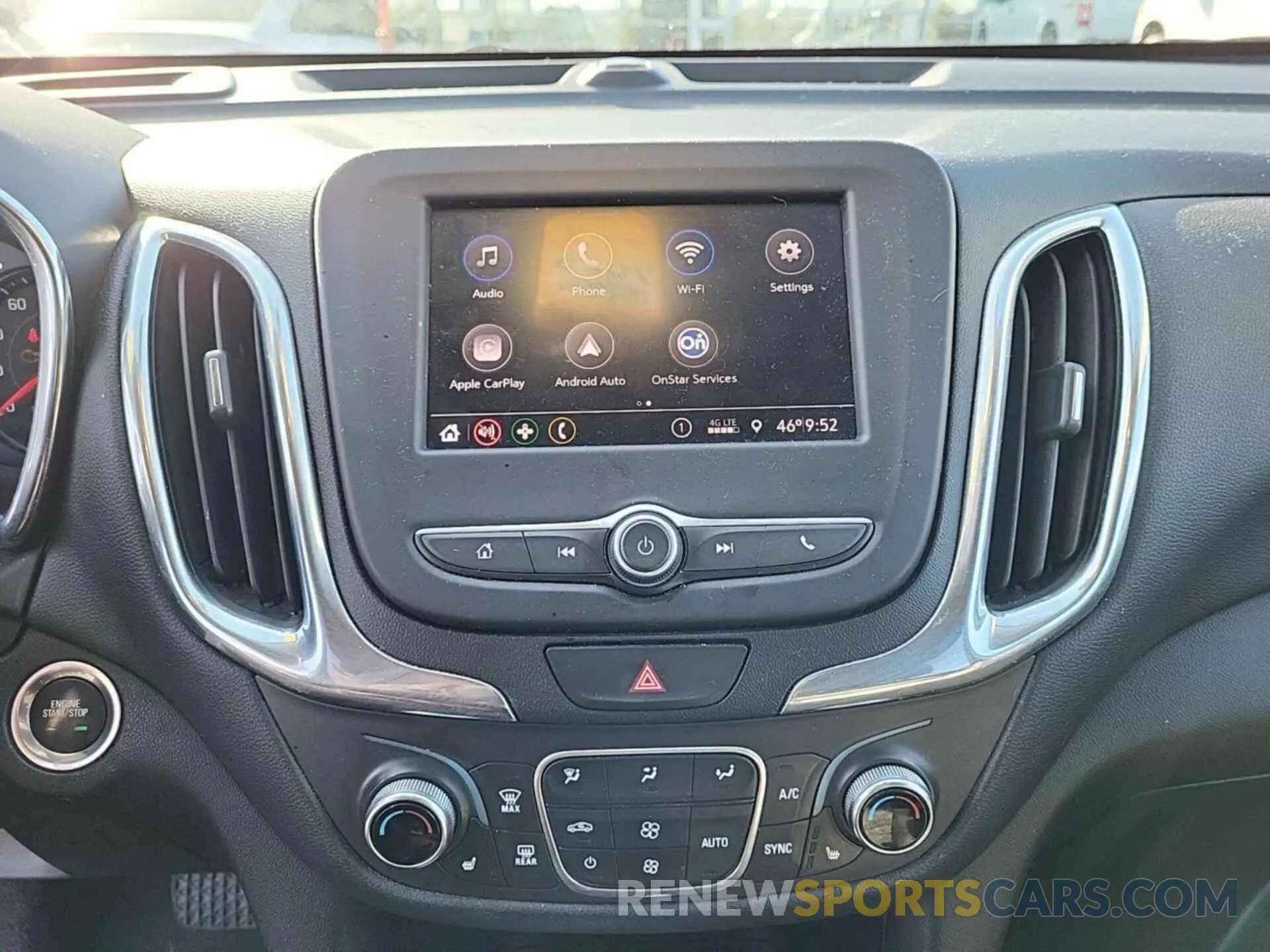 16 fotografías del automóvil dañado 2GNAXJEV8L6150810 CHEVROLET EQUINOX 2020
