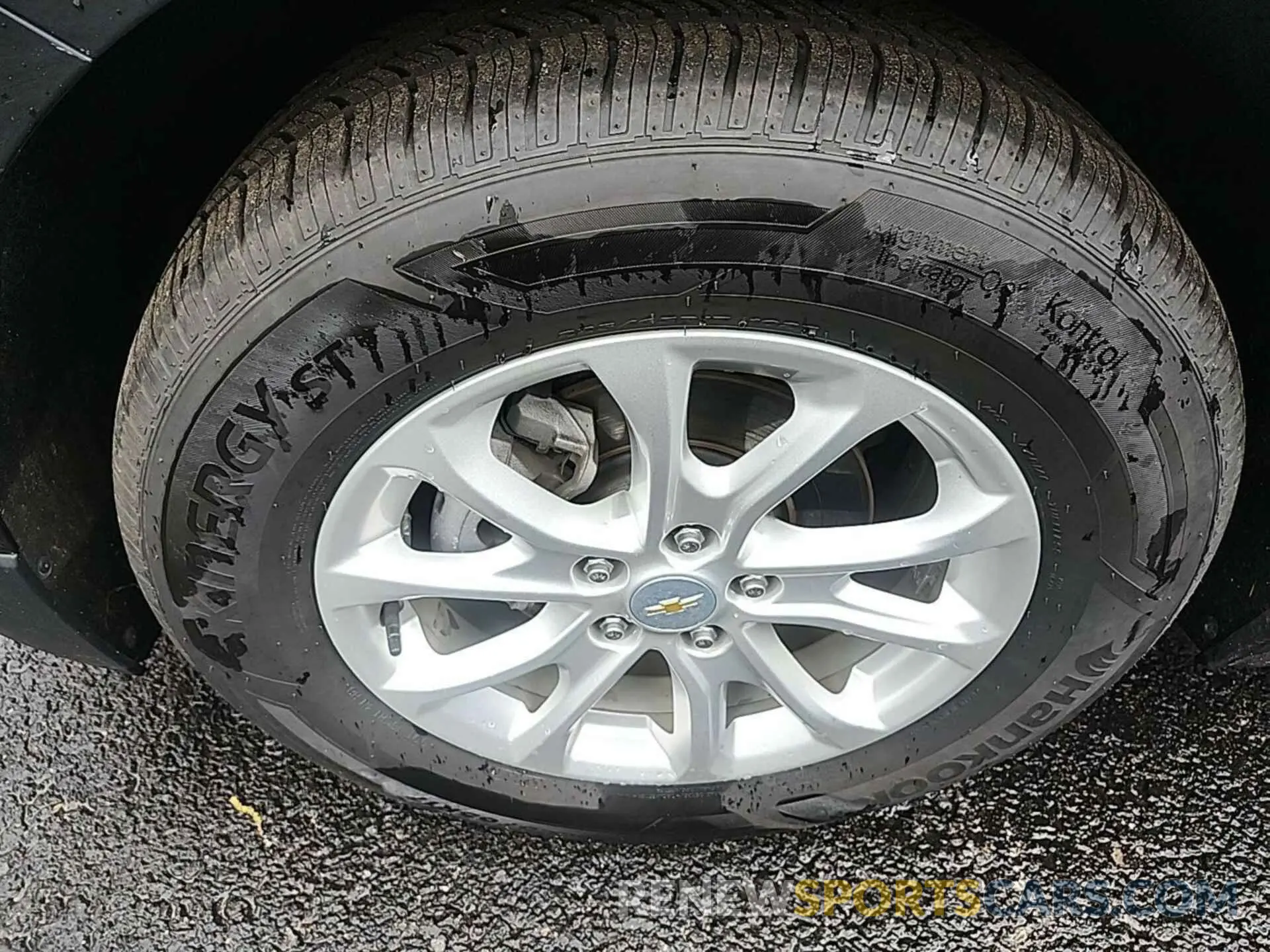 3 fotografías del automóvil dañado 2GNAXJEV8L6150810 CHEVROLET EQUINOX 2020