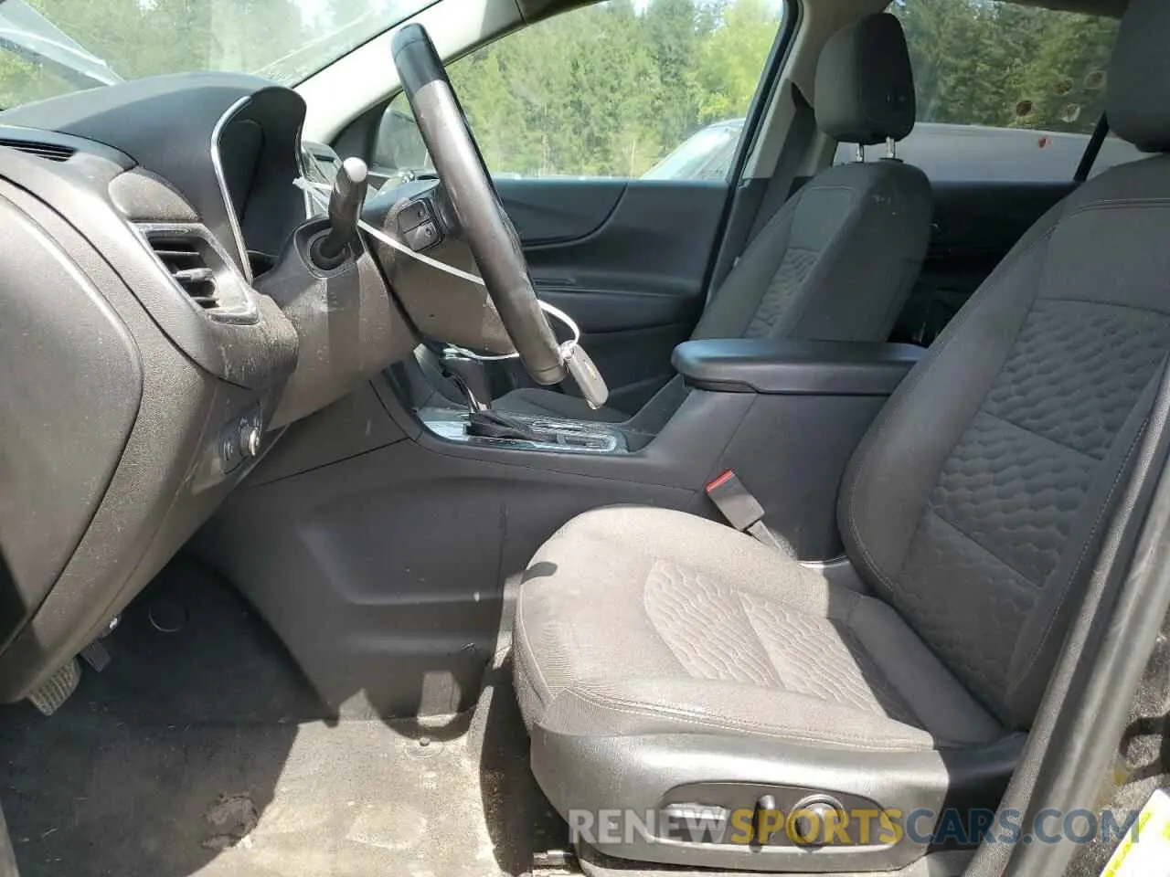 7 fotografías del automóvil dañado 2GNAXJEV8L6183936 CHEVROLET EQUINOX 2020
