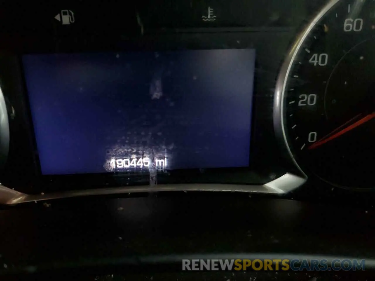 9 fotografías del automóvil dañado 2GNAXJEV8L6183936 CHEVROLET EQUINOX 2020