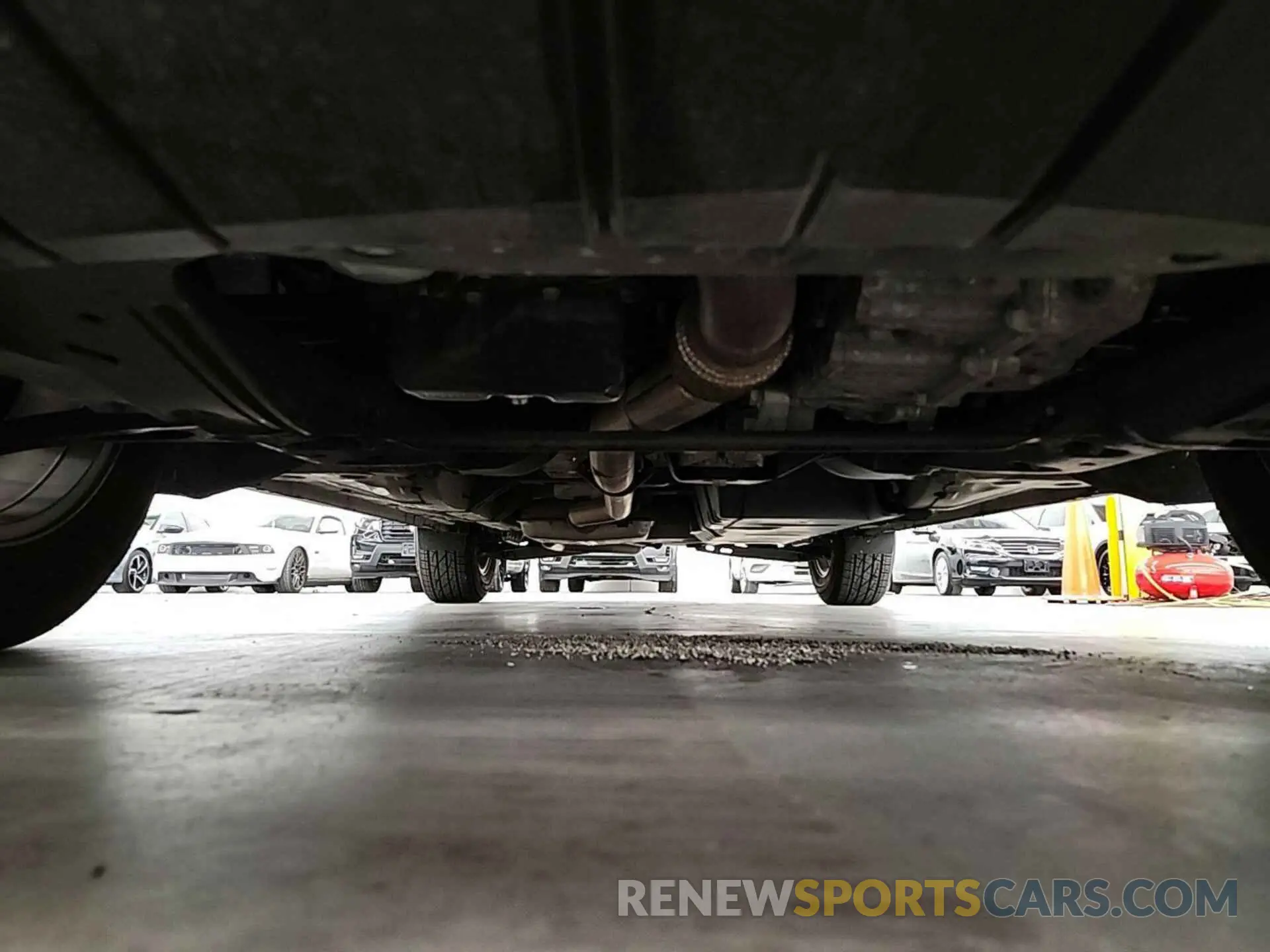 8 fotografías del automóvil dañado 2GNAXJEV8L6233511 CHEVROLET EQUINOX 2020