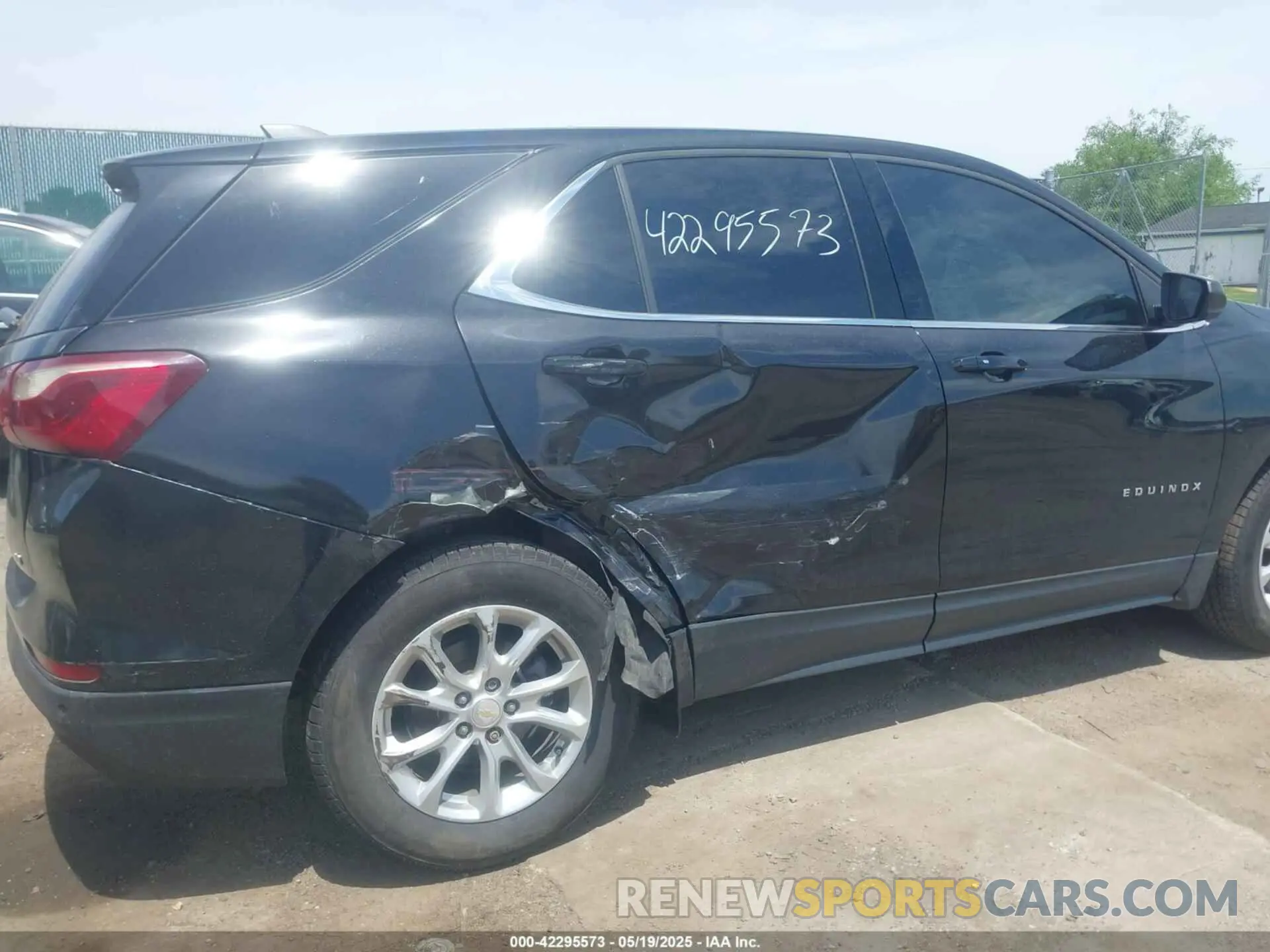 6 fotografías del automóvil dañado 2GNAXJEV9L6127505 CHEVROLET EQUINOX 2020