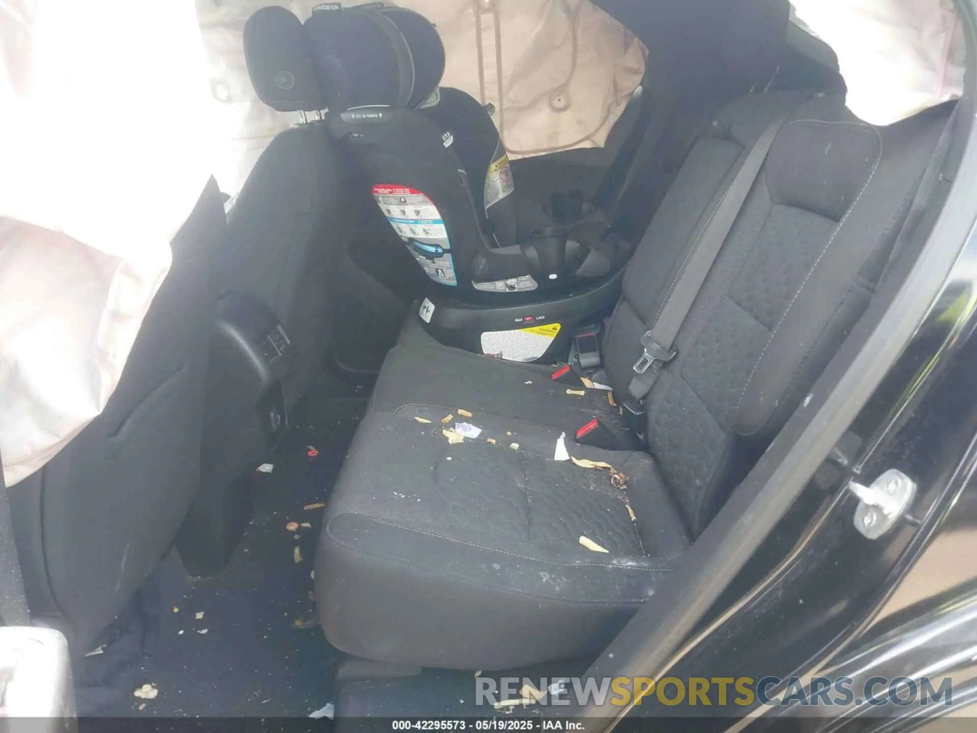 8 fotografías del automóvil dañado 2GNAXJEV9L6127505 CHEVROLET EQUINOX 2020