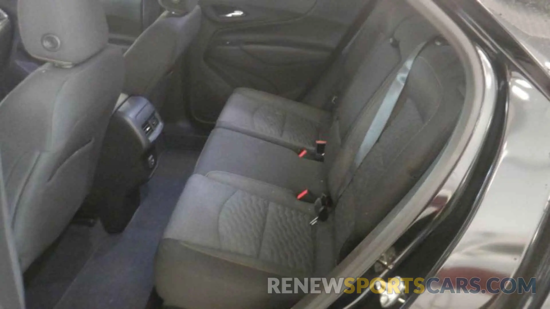 4 fotografías del automóvil dañado 2GNAXJEV9L6163534 CHEVROLET EQUINOX 2020