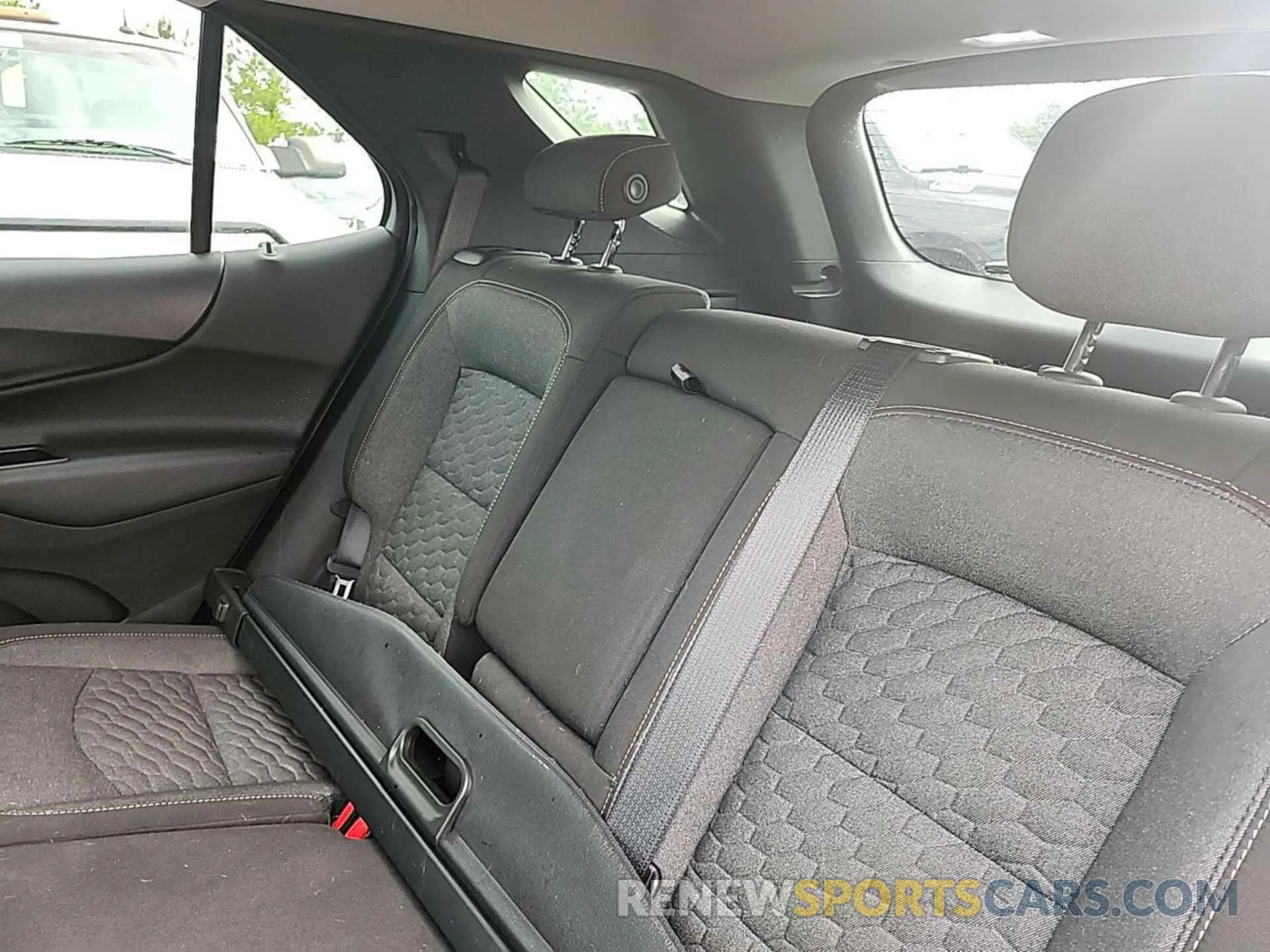 17 fotografías del automóvil dañado 2GNAXJEVXL6157774 CHEVROLET EQUINOX 2020