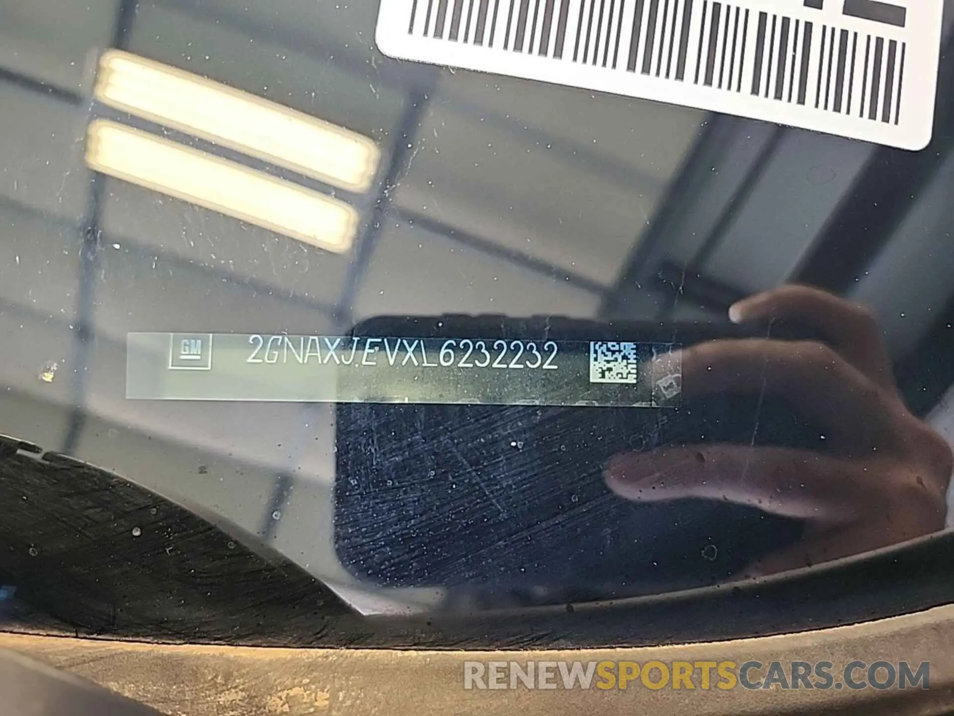 18 fotografías del automóvil dañado 2GNAXJEVXL6232232 CHEVROLET EQUINOX 2020