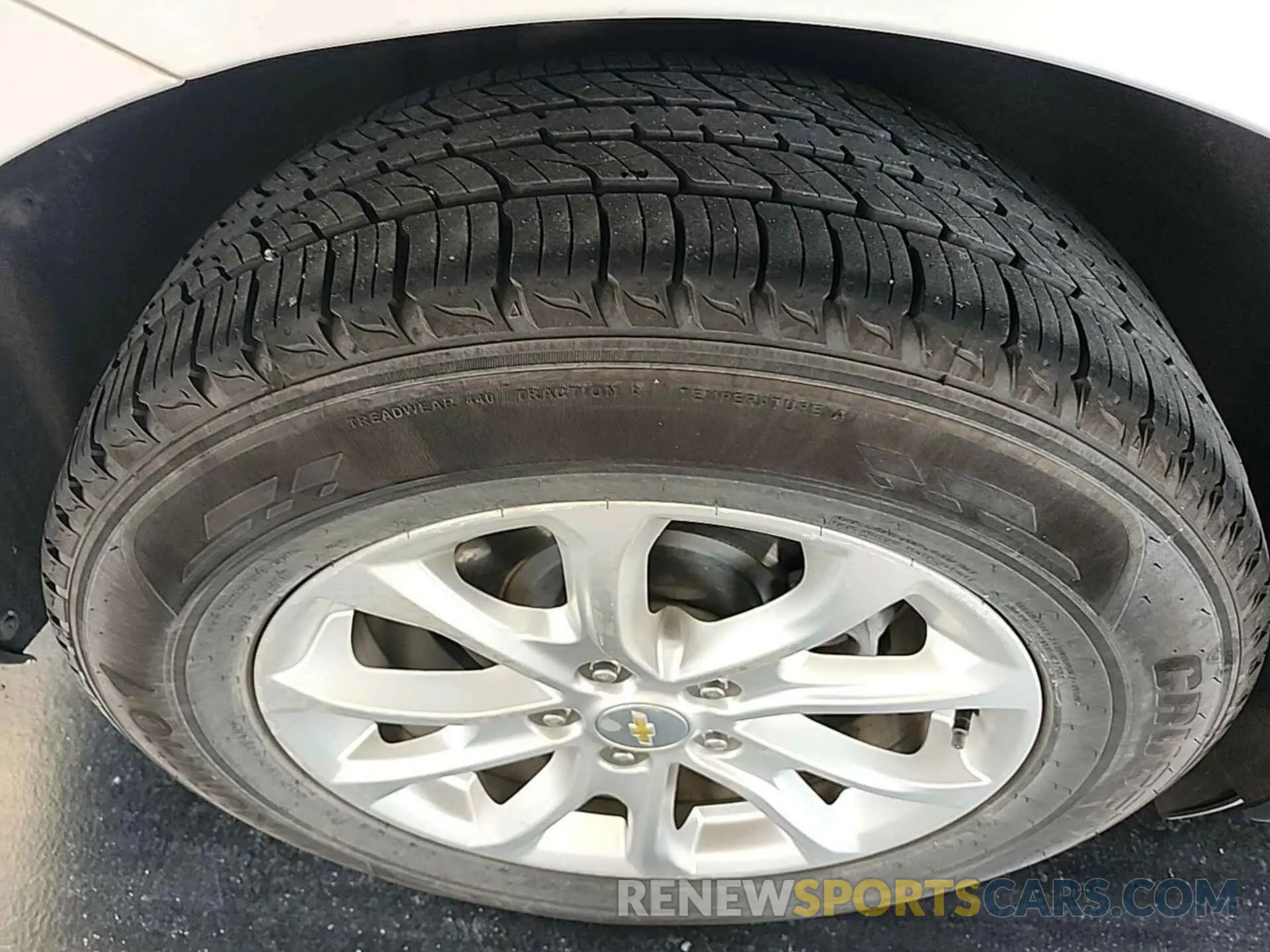 24 fotografías del automóvil dañado 2GNAXJEVXL6232232 CHEVROLET EQUINOX 2020