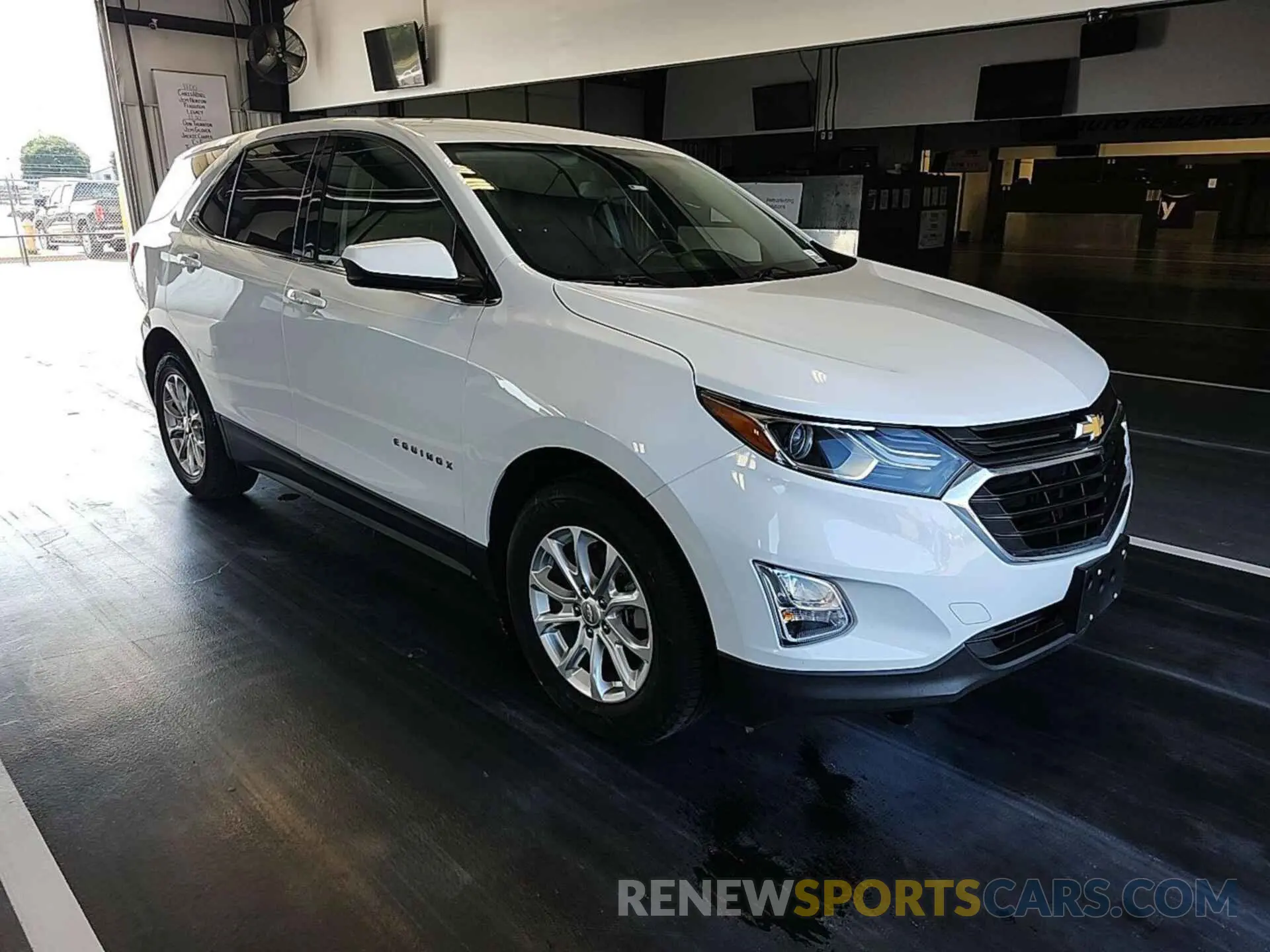29 fotografías del automóvil dañado 2GNAXJEVXL6232232 CHEVROLET EQUINOX 2020