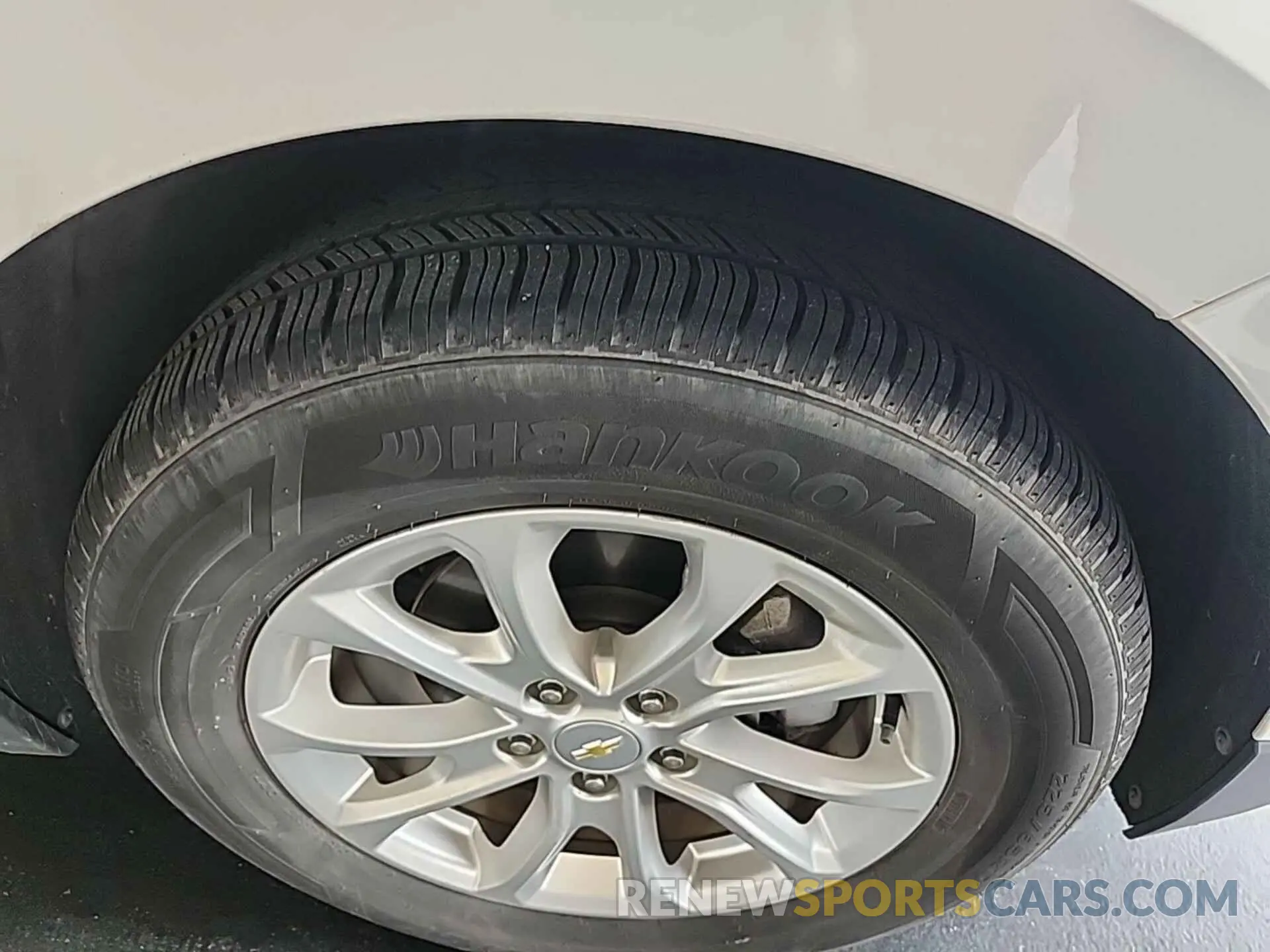 32 fotografías del automóvil dañado 2GNAXJEVXL6232232 CHEVROLET EQUINOX 2020