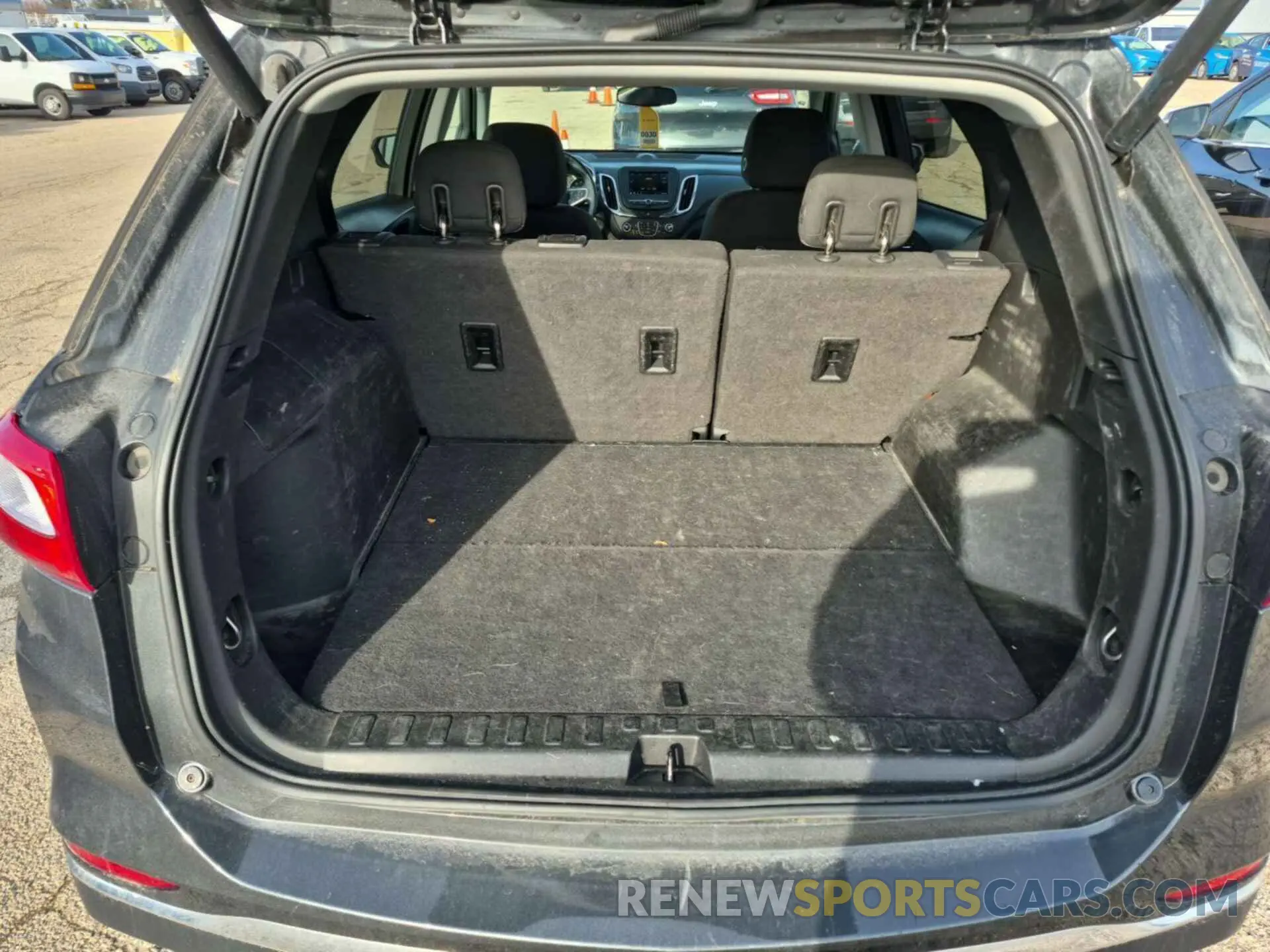 10 fotografías del automóvil dañado 2GNAXJEVXL6236216 CHEVROLET EQUINOX 2020