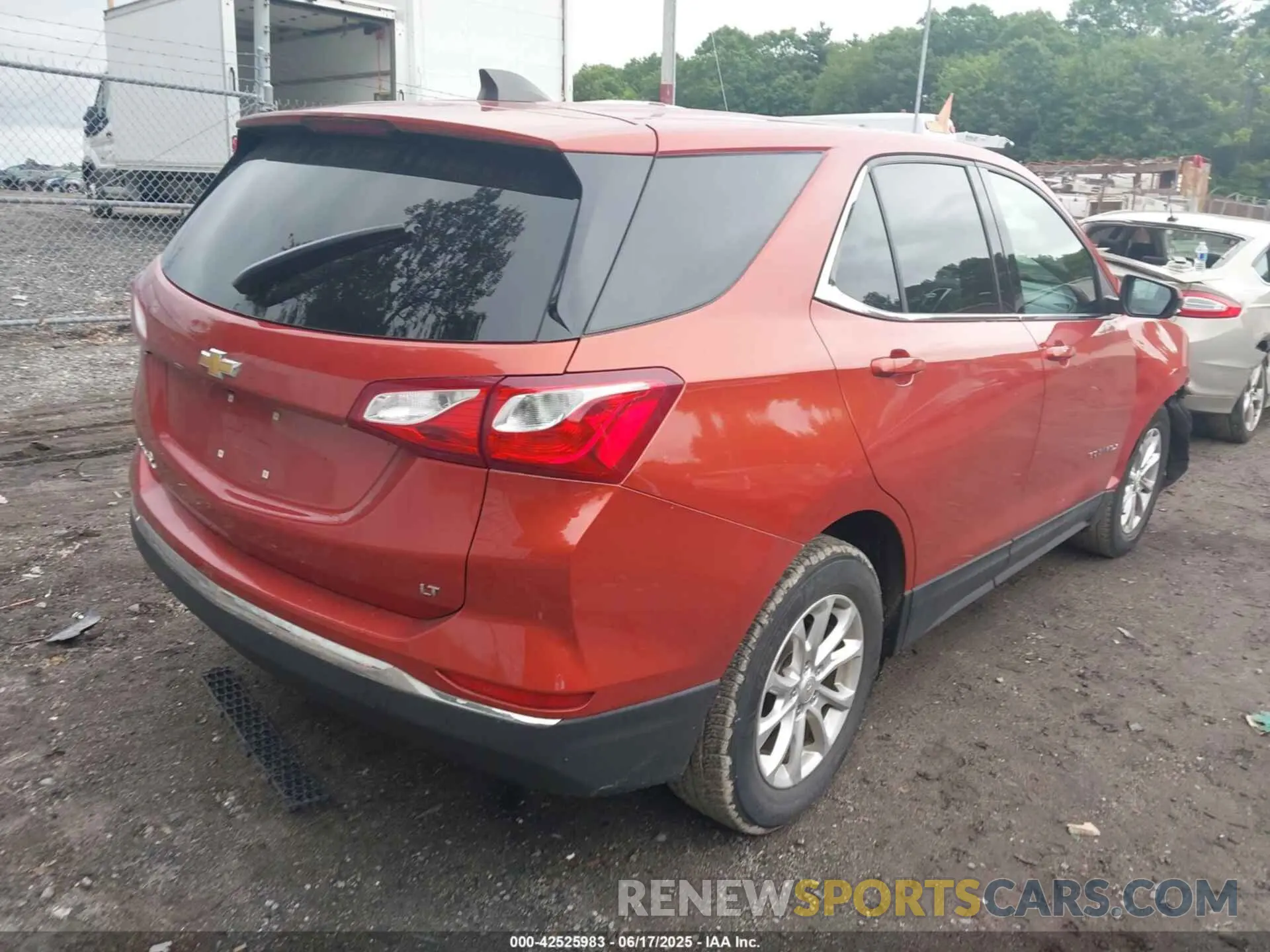 4 fotografías del automóvil dañado 2GNAXKEV2L6132034 CHEVROLET EQUINOX 2020