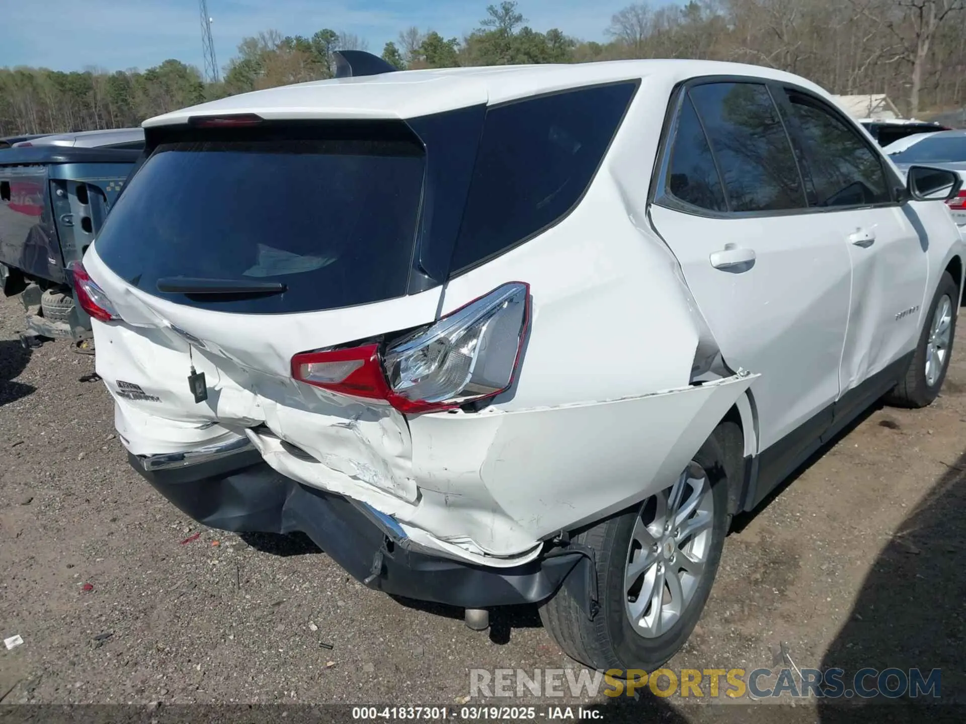 4 fotografías del automóvil dañado 2GNAXKEV2L6170198 CHEVROLET EQUINOX 2020