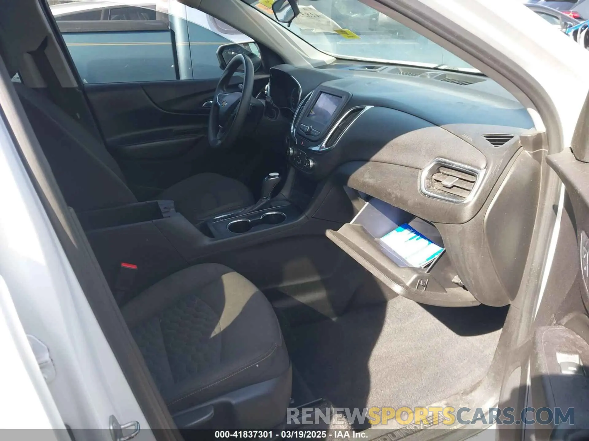 5 fotografías del automóvil dañado 2GNAXKEV2L6170198 CHEVROLET EQUINOX 2020